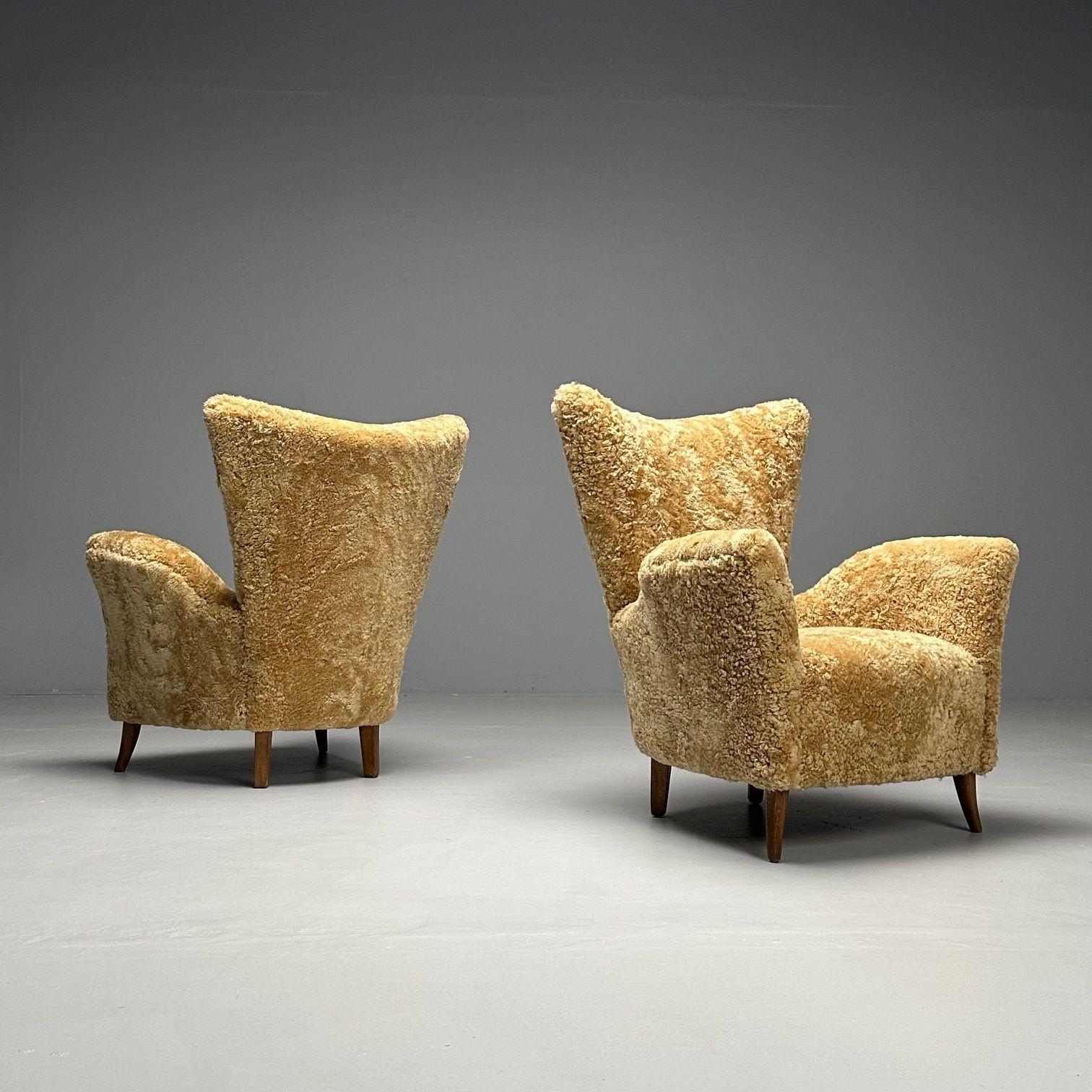 Paolo Buffa, Italienische Mid-Century-Modern-Loungesessel, Shearling, Italien, 1950er Jahre im Zustand „Gut“ in Manhasset, NY