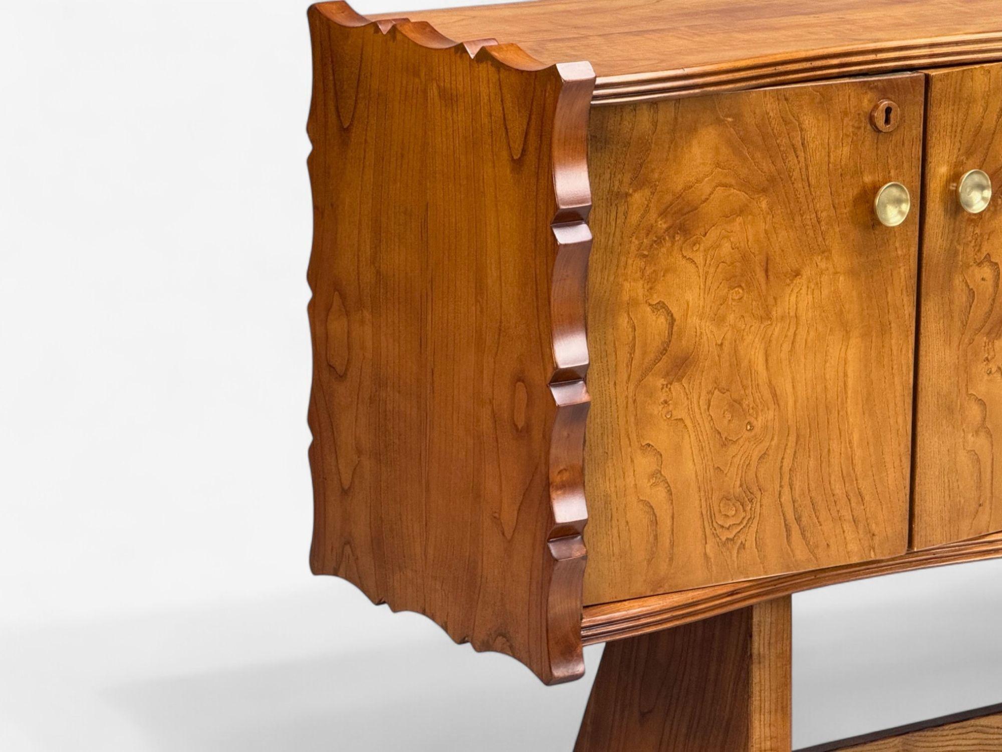 Paolo Buffa, Italian Modern, Cherrywood, Brass, Sideboard, Italy, 1950s For Sale 3