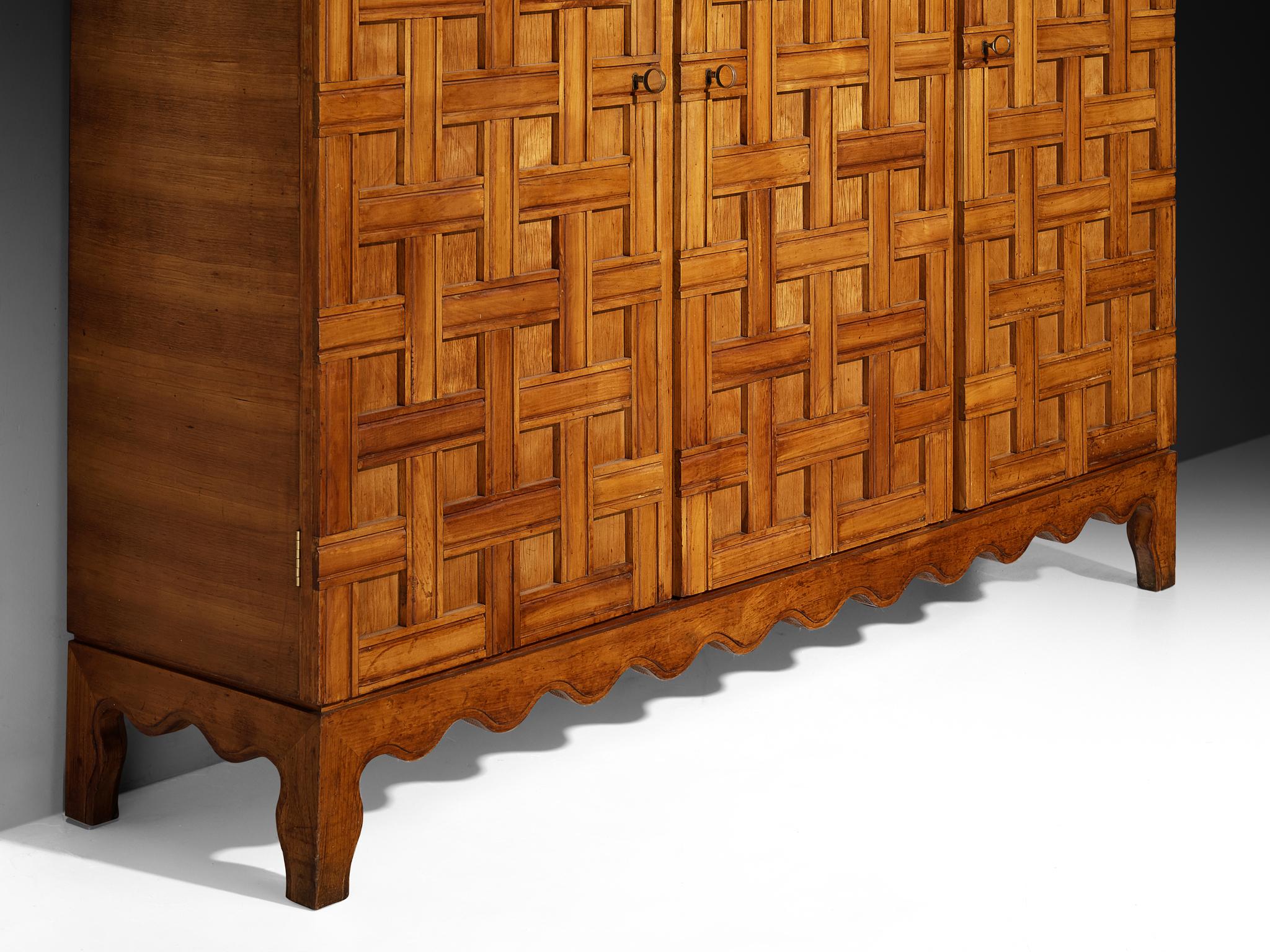 Italiano Paolo Buffa Armadio o Credenza grande in ciliegio anni '40 in vendita