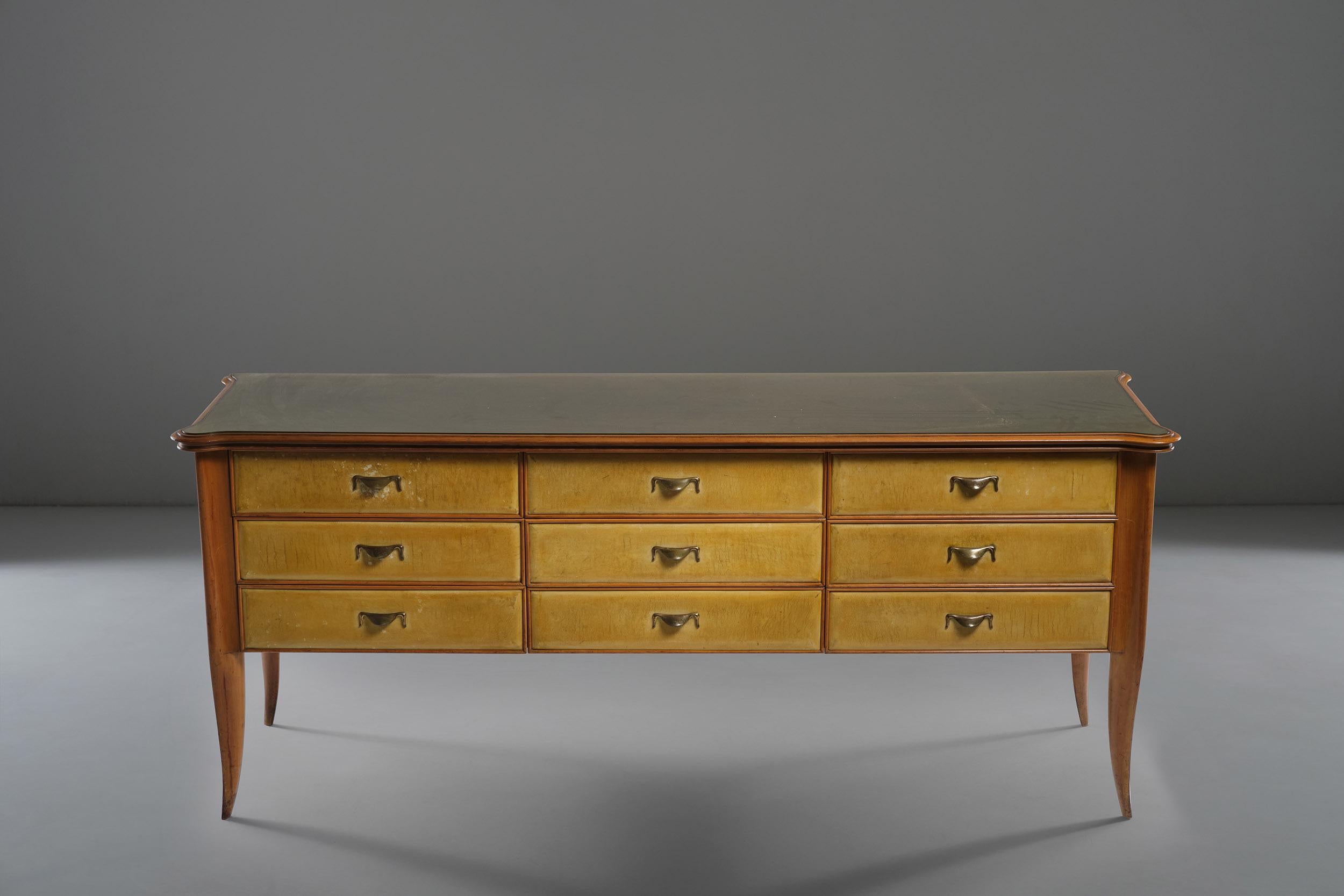 Mid-Century Modern Paolo Buffa Large Sideboard in Wood, Brass and Glass Top, 1950s For Sale