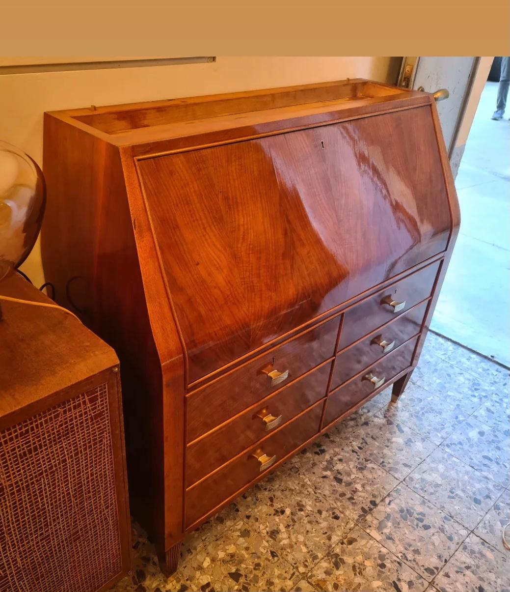 Paolo Buffa Bücherregal/Barschrank Messing Glas Holz 1950er Jahre Italien (Sonstiges) im Angebot