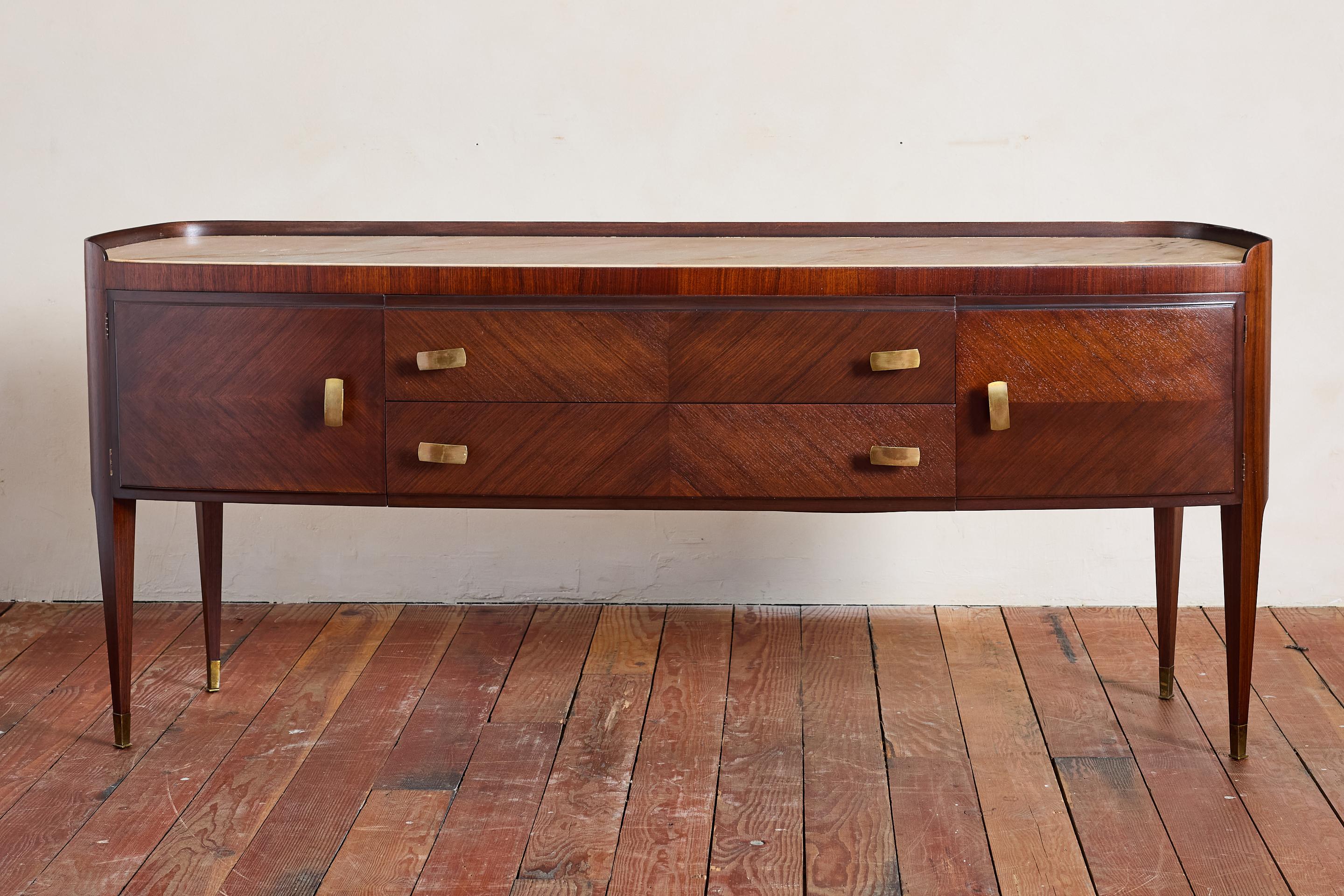 Metà XX secolo Credenza in marmo Paolo Buffa in vendita