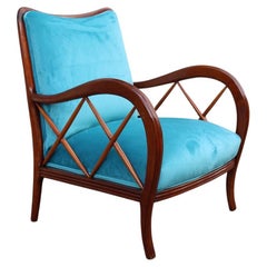 Fauteuil italien du milieu du siècle dernier de style Paolo Buffa en bois de velours céleste, années 1940