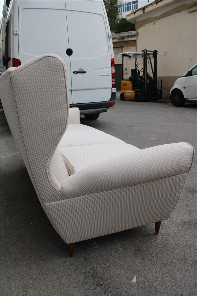 Style Paolo Buffa Mid-century Italian Sofà high backrest 1950s Chanel tessut en vente 2