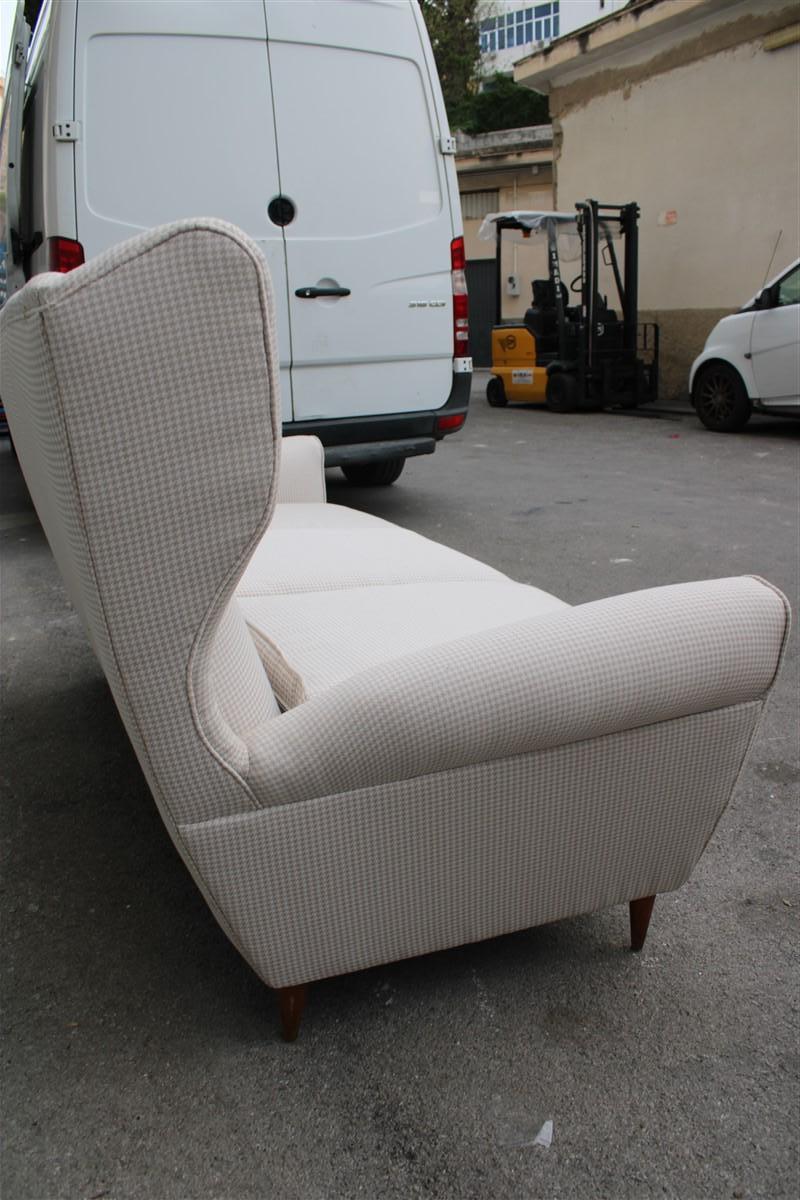 Paolo Buffa Mid-century Italian Sofà high backrest 1950s Chanel tessut type For Sale 2