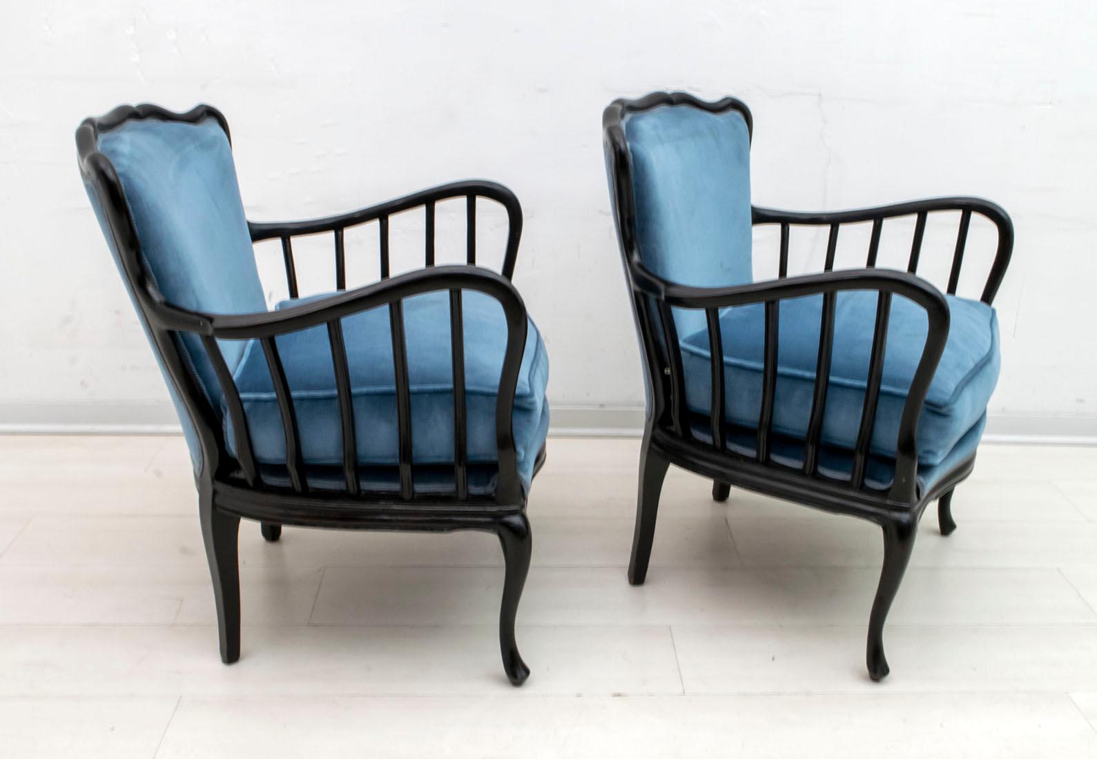 Paolo Buffa Mid-Century Modern Italian Velvet Footrest and Armchairs, 1950s 5