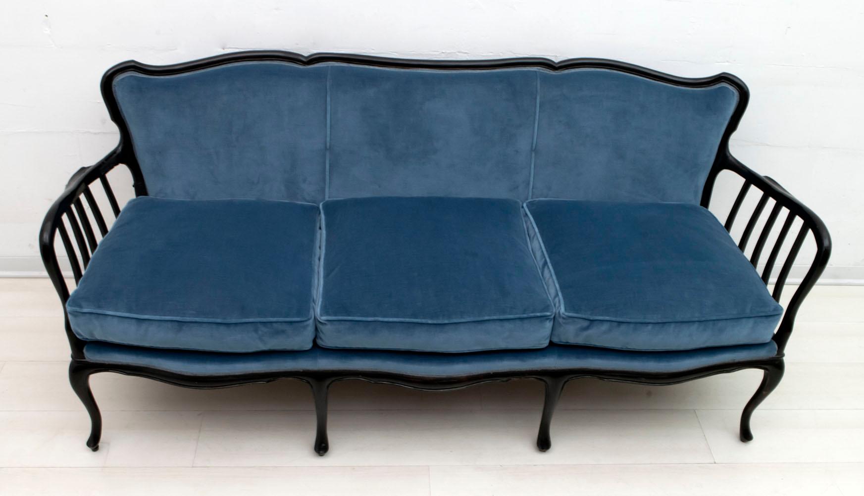 Paolo Buffa Mid-Century Modern Italian Velvet Sofa, 1950s In Good Condition For Sale In Puglia, Puglia