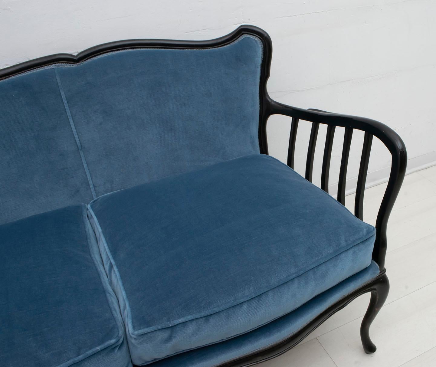 Paolo Buffa Mid-Century Modern Italian Velvet Sofa, 1950s For Sale 3