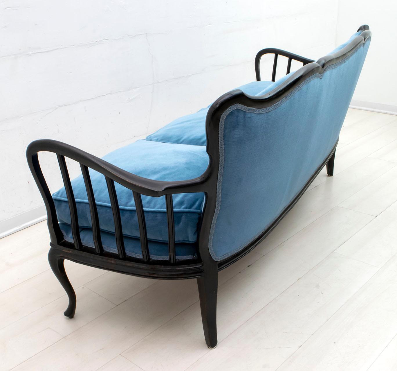Paolo Buffa Mid-Century Modern Italian Velvet Sofa, 1950s For Sale 4