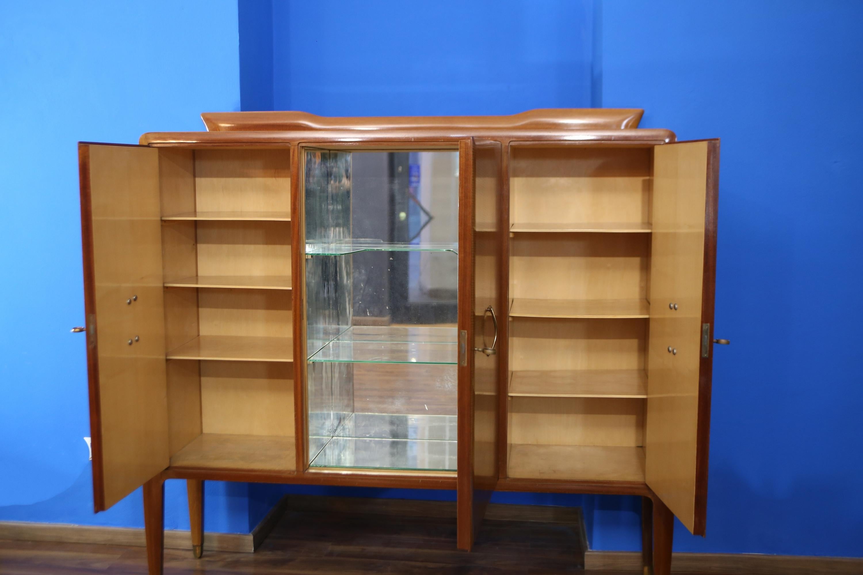 Paul Buffa.
Mobile Bar from the 1950s
Production La Permanente Cantù furniture