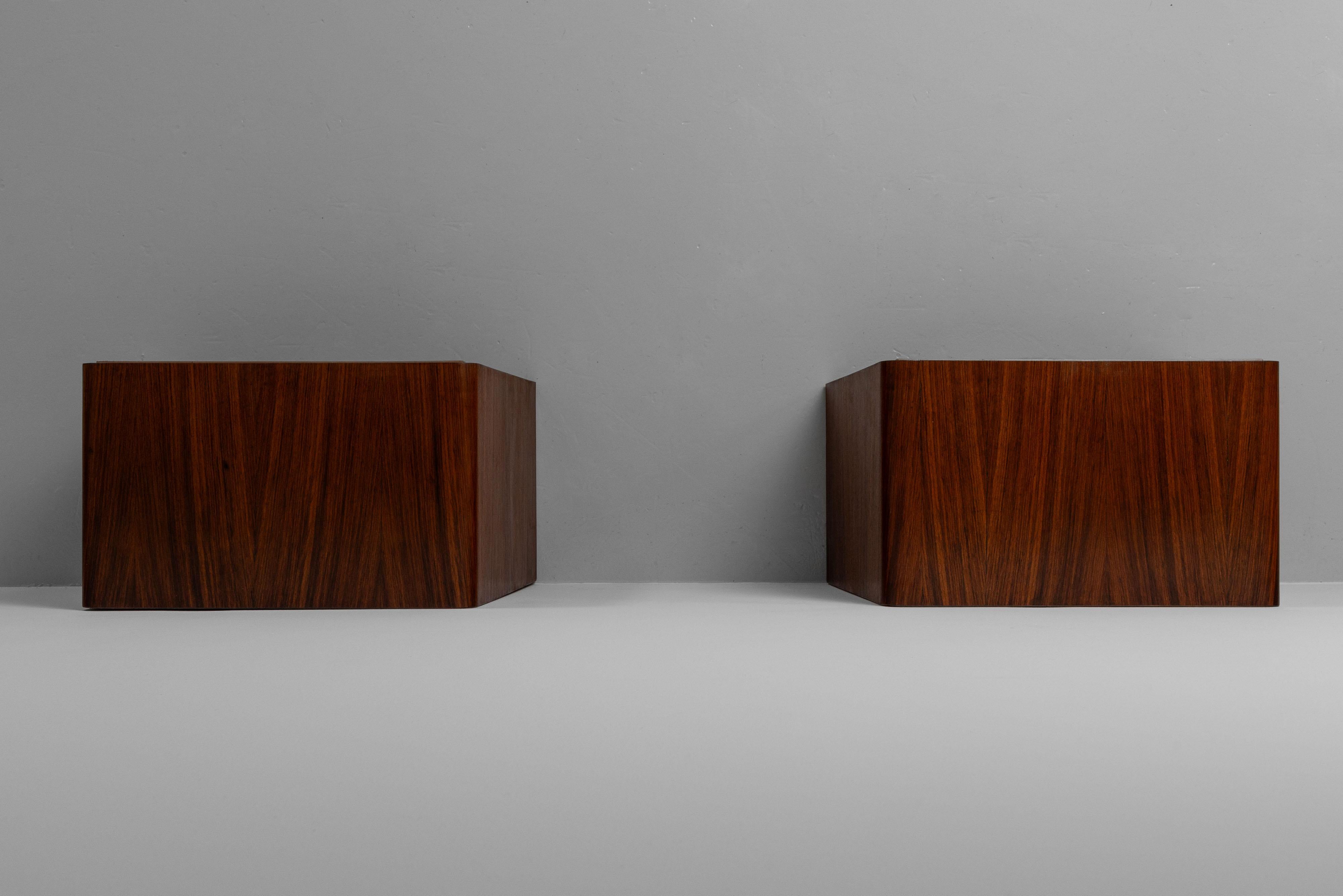 Paolo Buffa night cabinets pair Italy 1950 For Sale 7