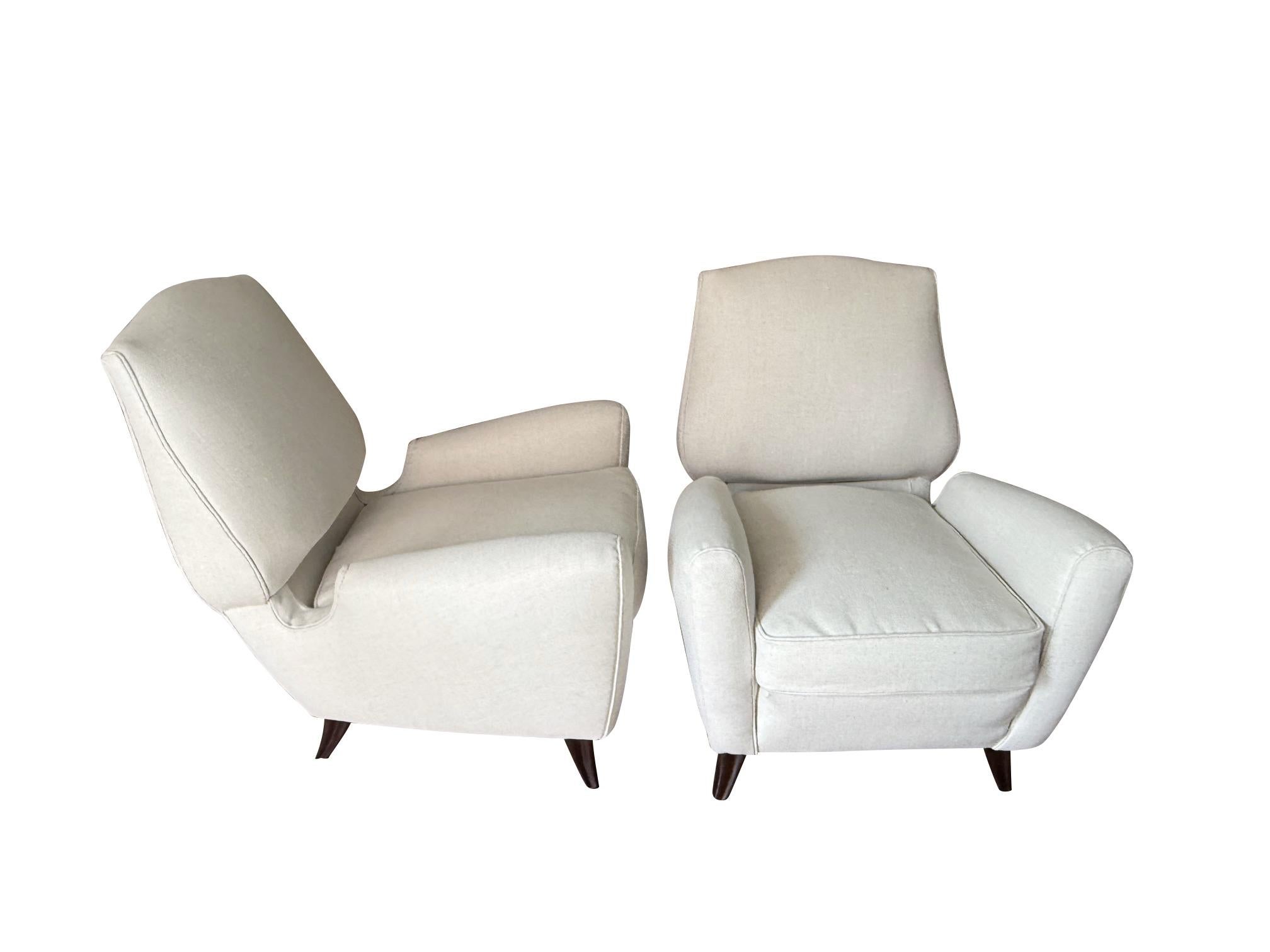 Mid century Italian pair Paolo Buffa side chairs.
Signature separation of arm from back.
Separate seat cushion.
Very comfortable.
Newly reupholstered.