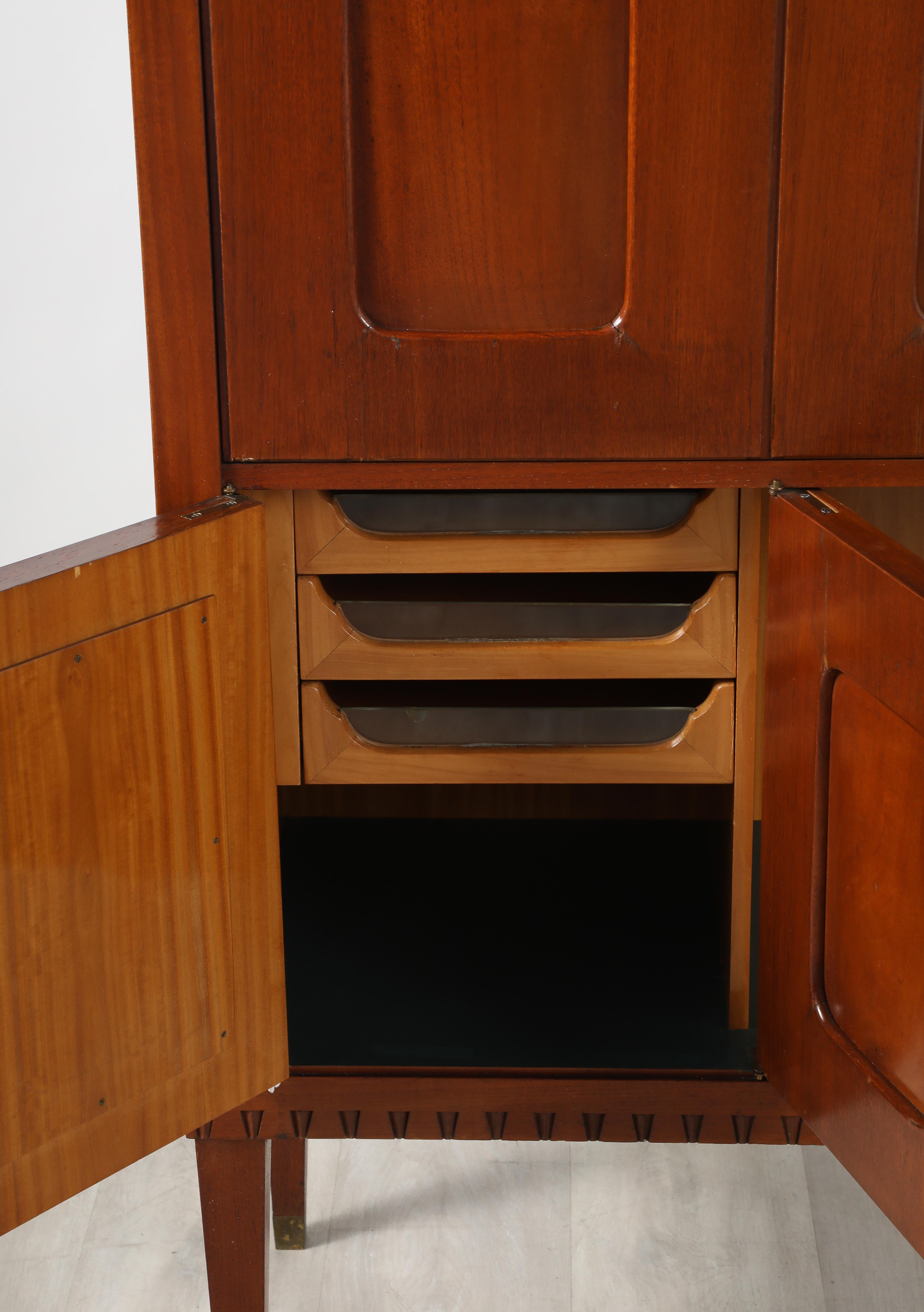 Paolo Buffa Pair of Cabinets, Dry-Bar Cabinet and Secretary, circa 1950 in vendita 5