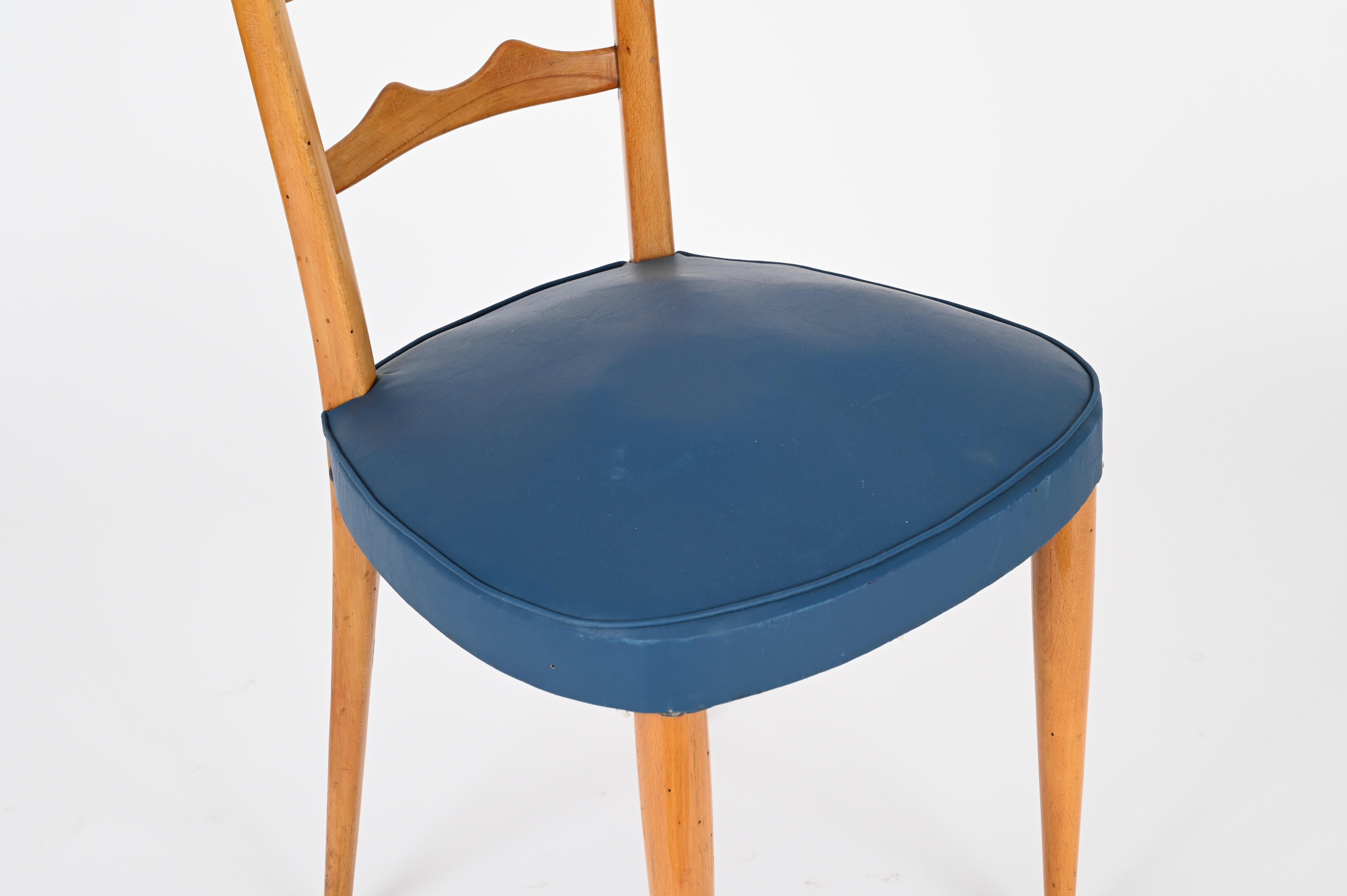 Paolo Buffa Paire de chaises italiennes à dossier haut Chiavari en hêtre blond, années 1950 en vente 4