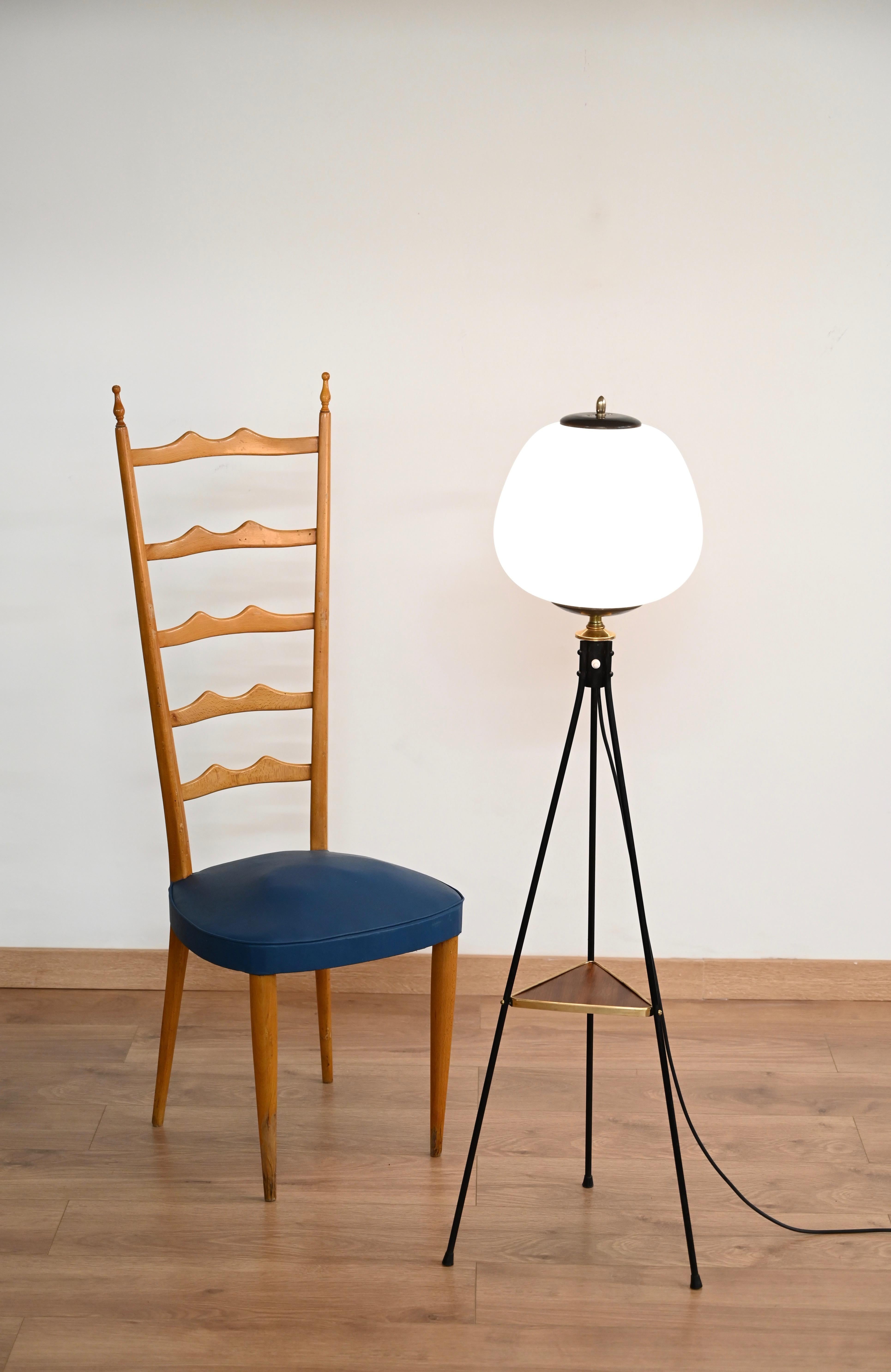 Mid-Century Modern Paolo Buffa Paire de chaises italiennes à dossier haut Chiavari en hêtre blond, années 1950 en vente