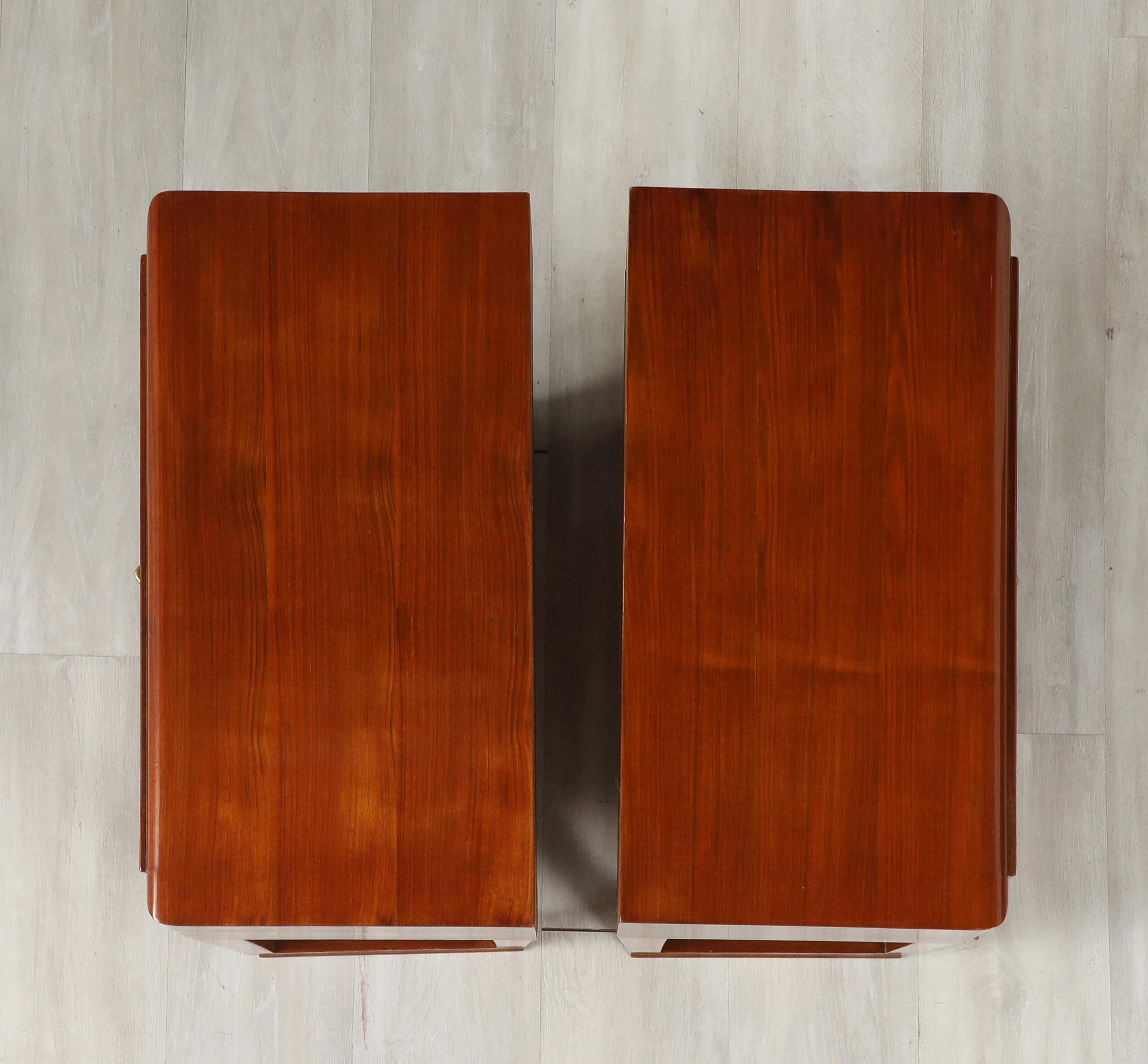 Paolo Buffa Paire de tables de chevet ou de table de nuit en acajou, Italie, vers 1950 en vente 6