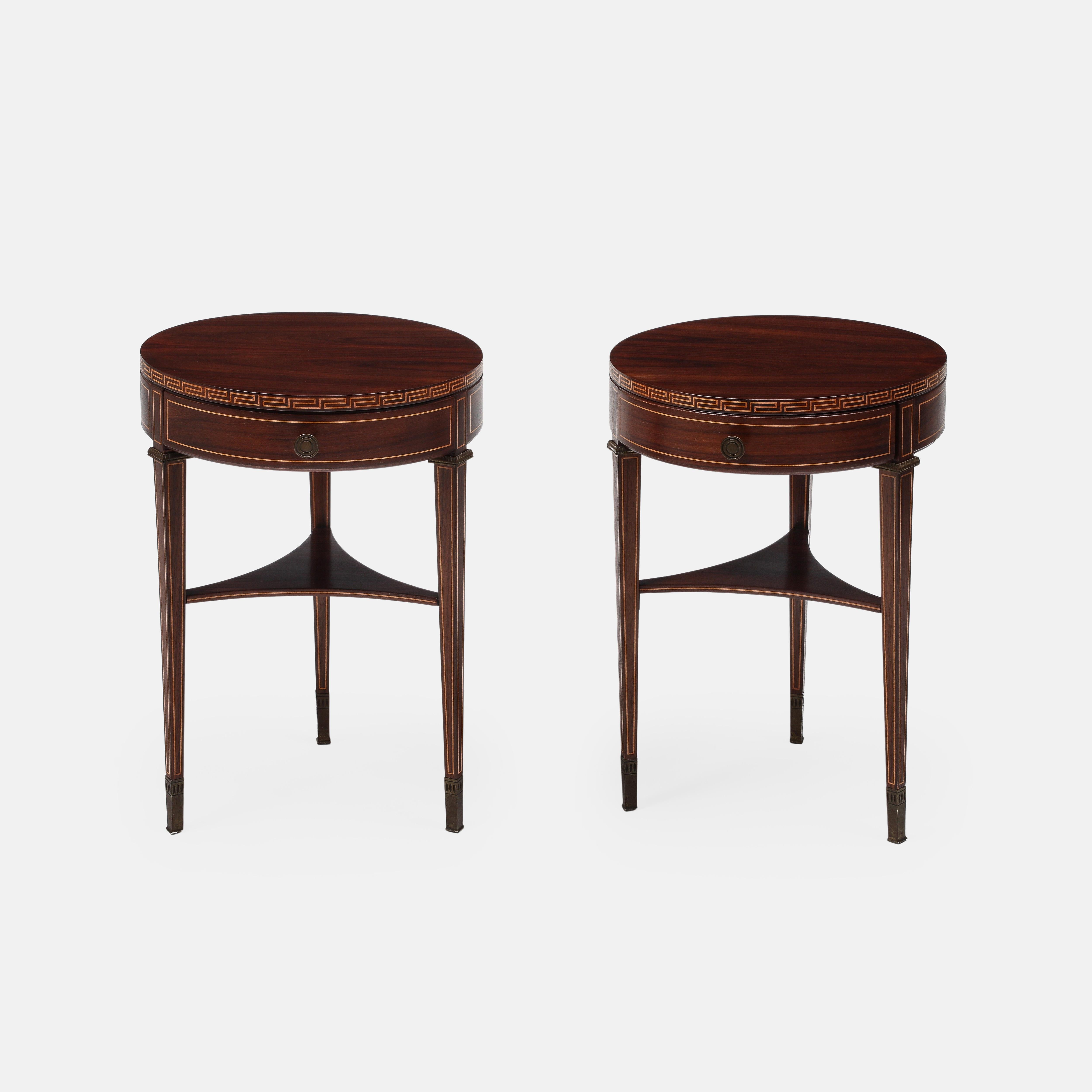 Paolo Buffa Pair of Neoclassical Rosewood Nightstands or Bedside Tables, 1940s Neoclásico en venta