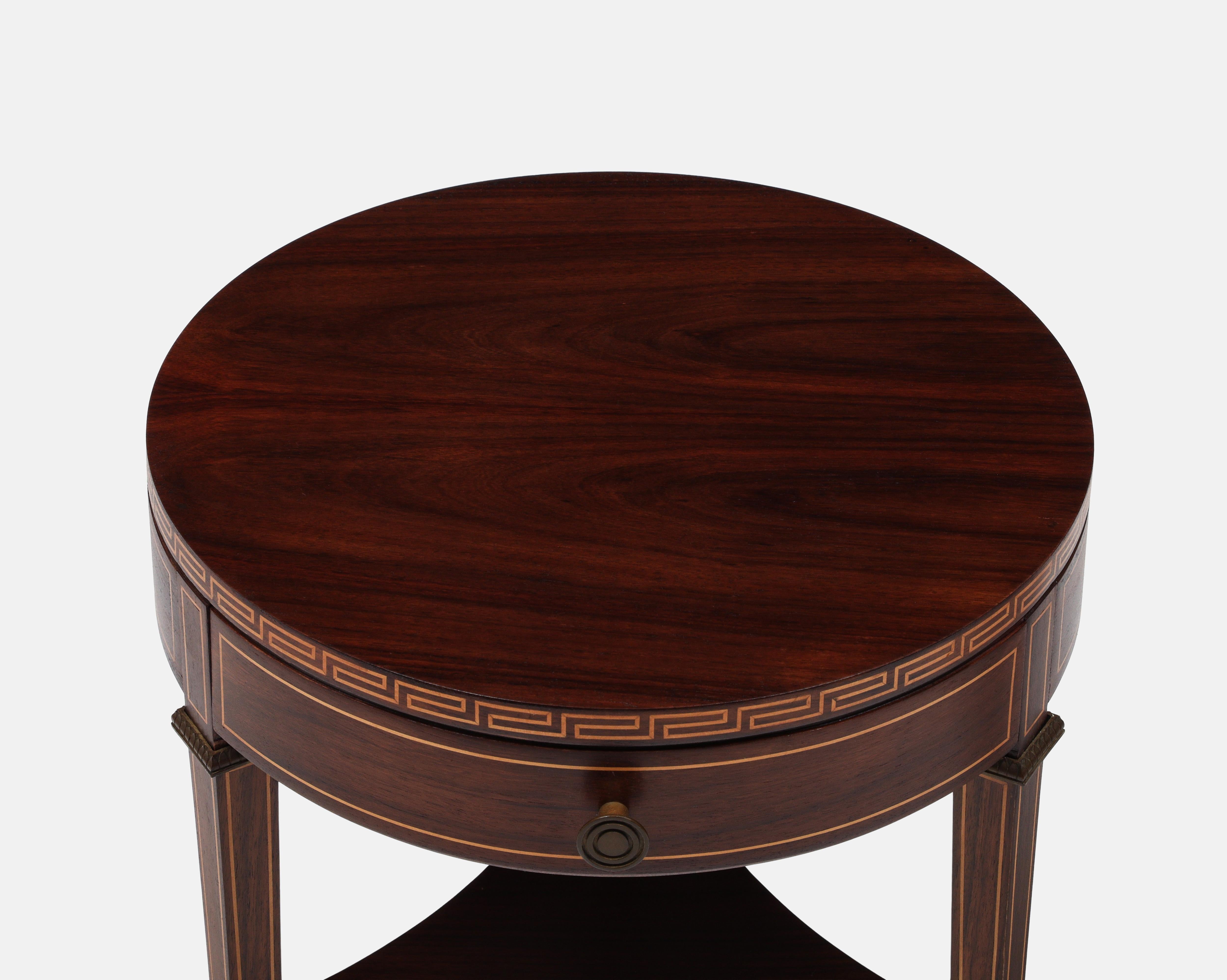 Paolo Buffa Pair of Neoclassical Rosewood Nightstands or Bedside Tables, 1940s mediados del siglo XX en venta