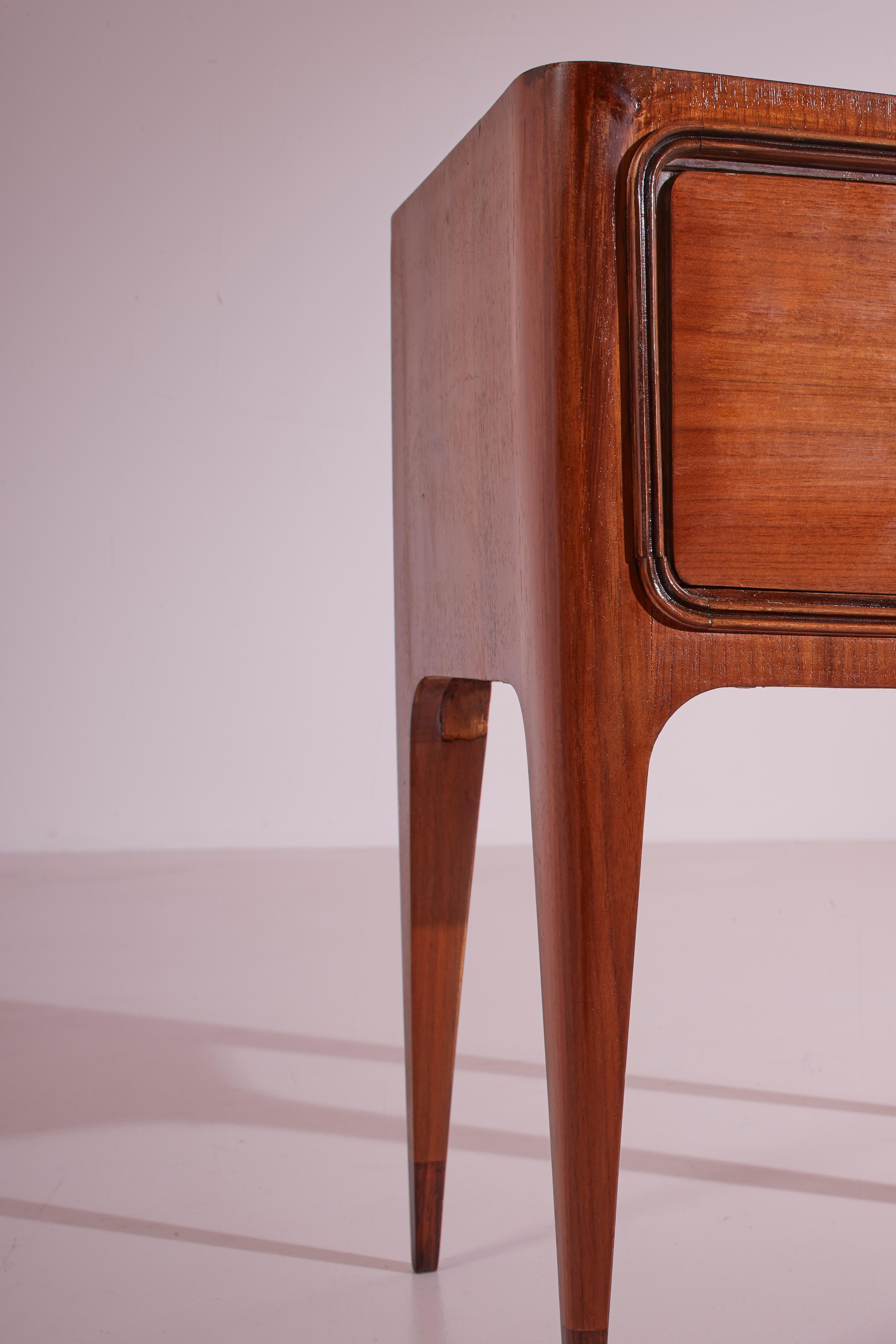 Paolo Buffa pair of wood and glass bedside tables, Italy, 1950s 3