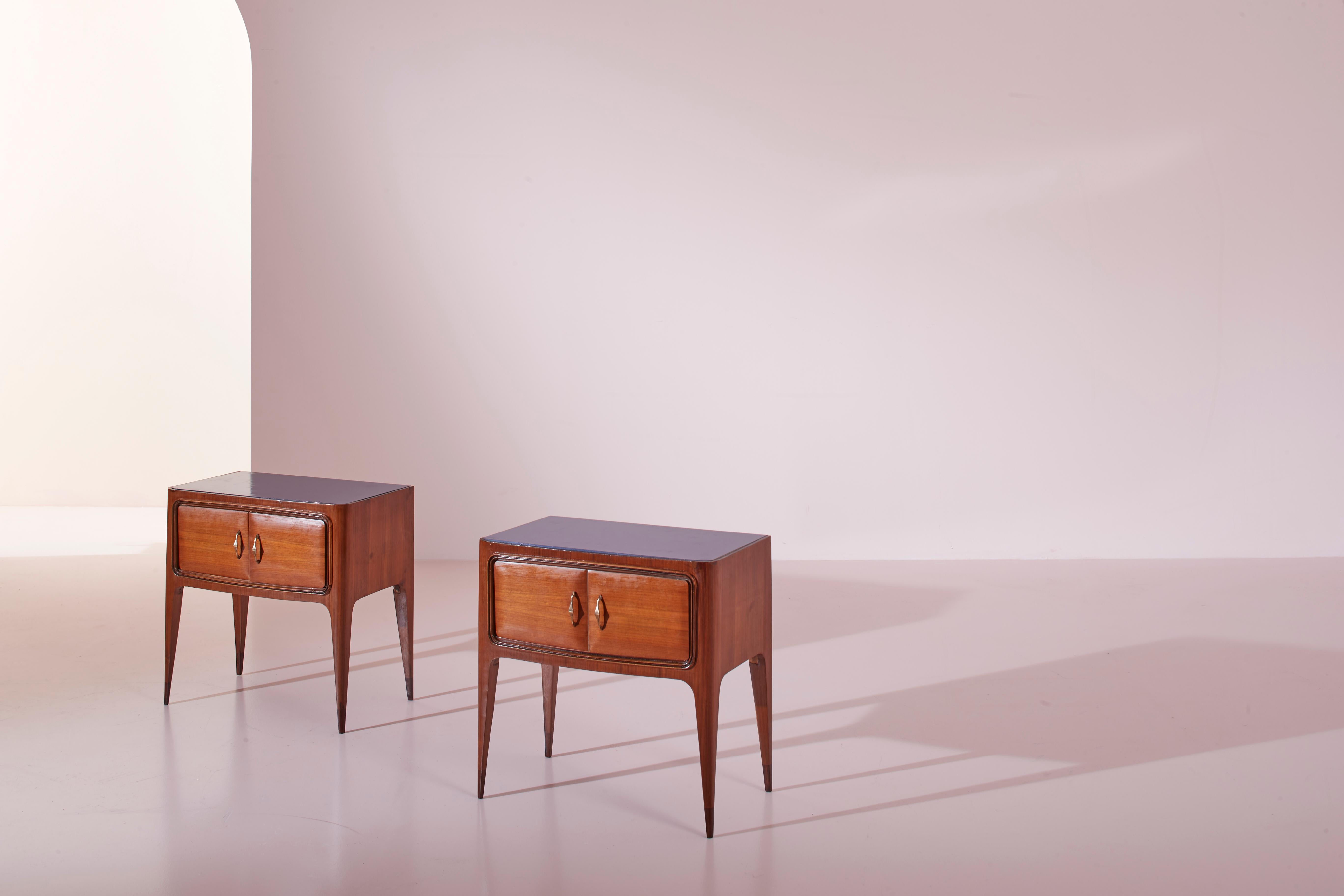 Mid-Century Modern Paolo Buffa pair of wood and glass bedside tables, Italy, 1950s