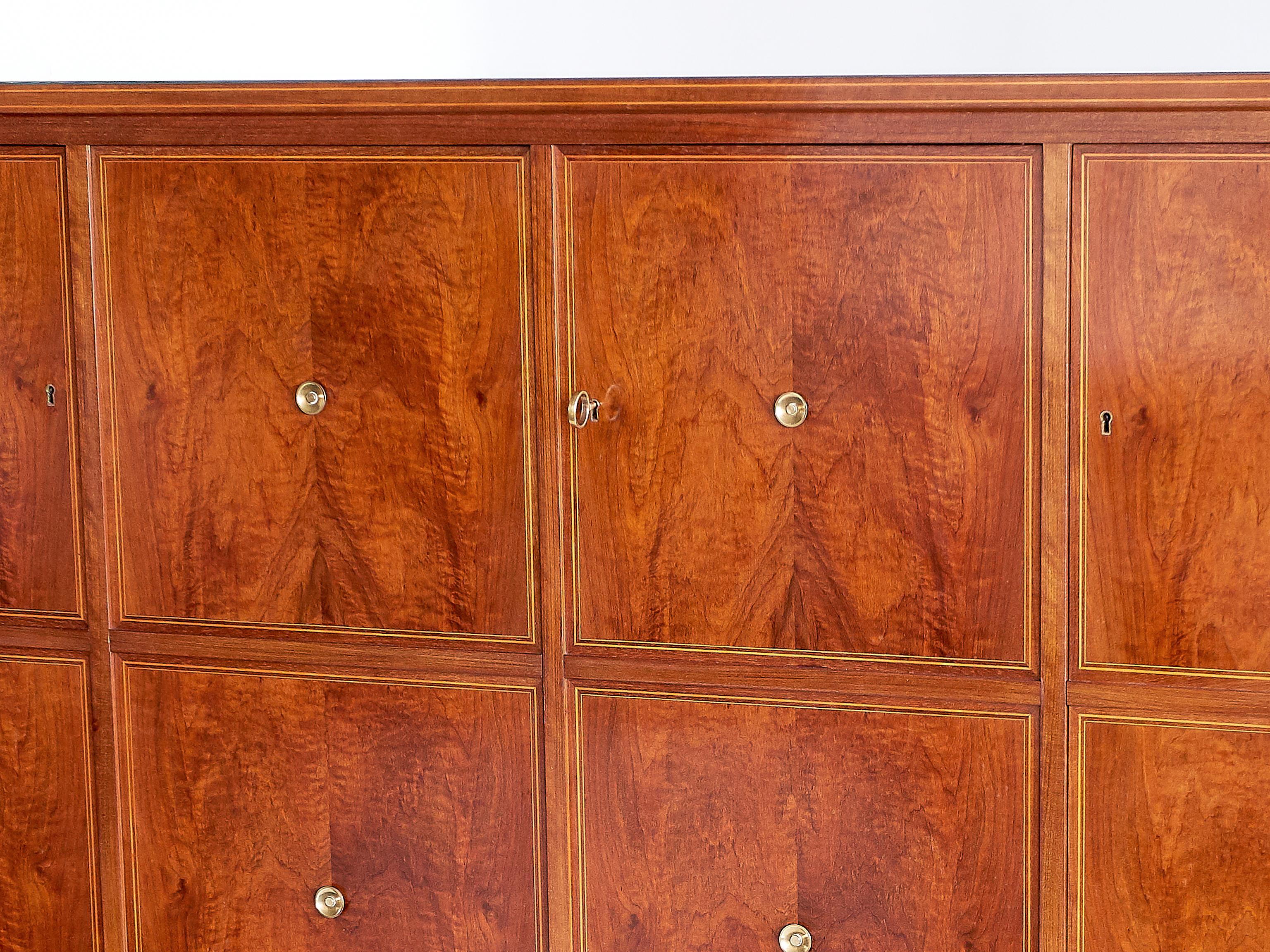 Veneer Paolo Buffa Panelled Four-Door Cabinet in Mahogany and Walnut, Italy, 1950s