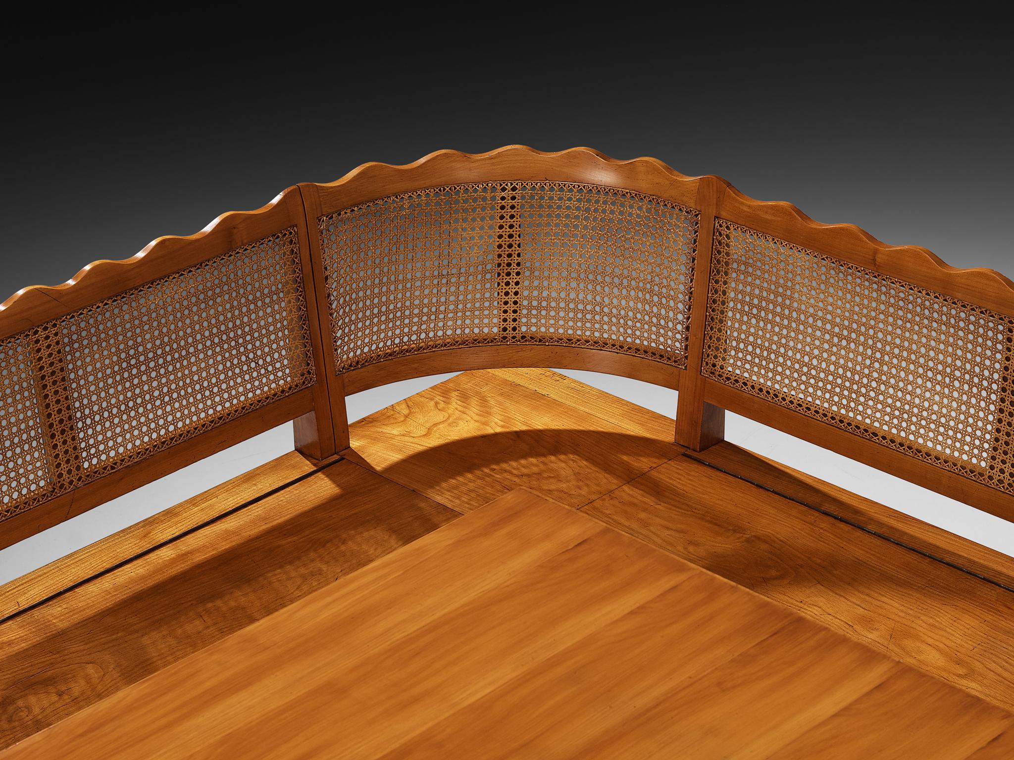 Paolo Buffa Raro Conjunto de Comedor con Mesa, Sillas y Banco de Esquina de Madera de Cerezo en venta 5