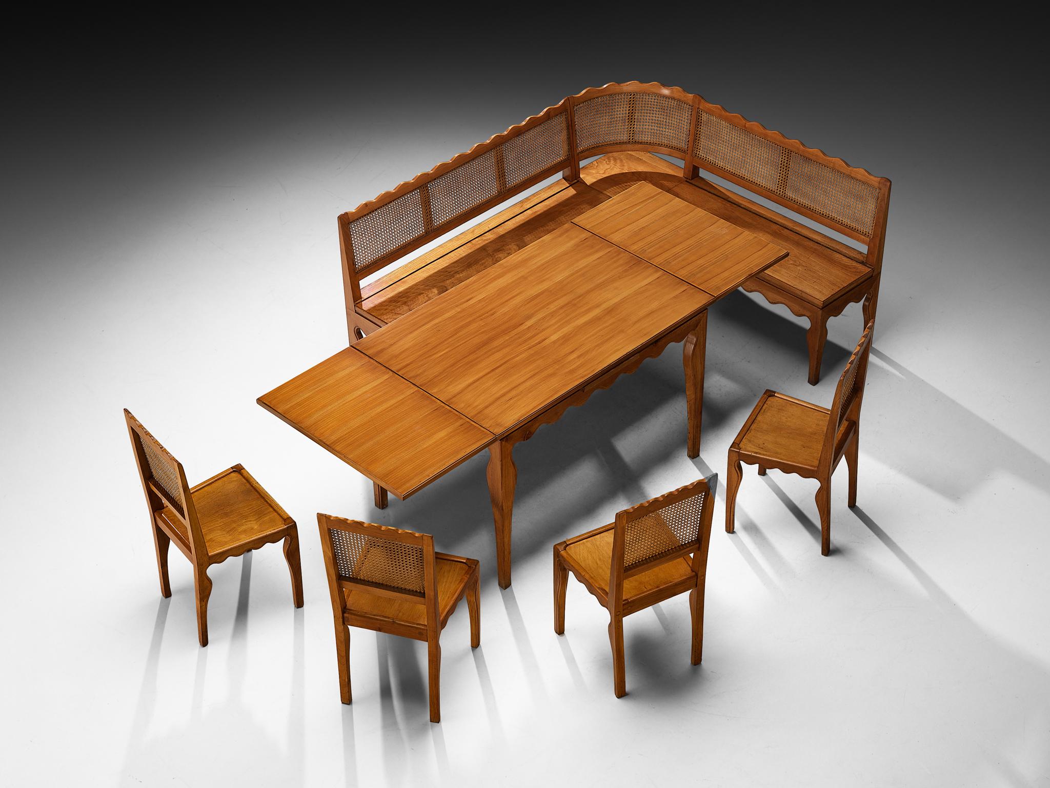 Paolo Buffa Raro Conjunto de Comedor con Mesa, Sillas y Banco de Esquina de Madera de Cerezo mediados del siglo XX en venta