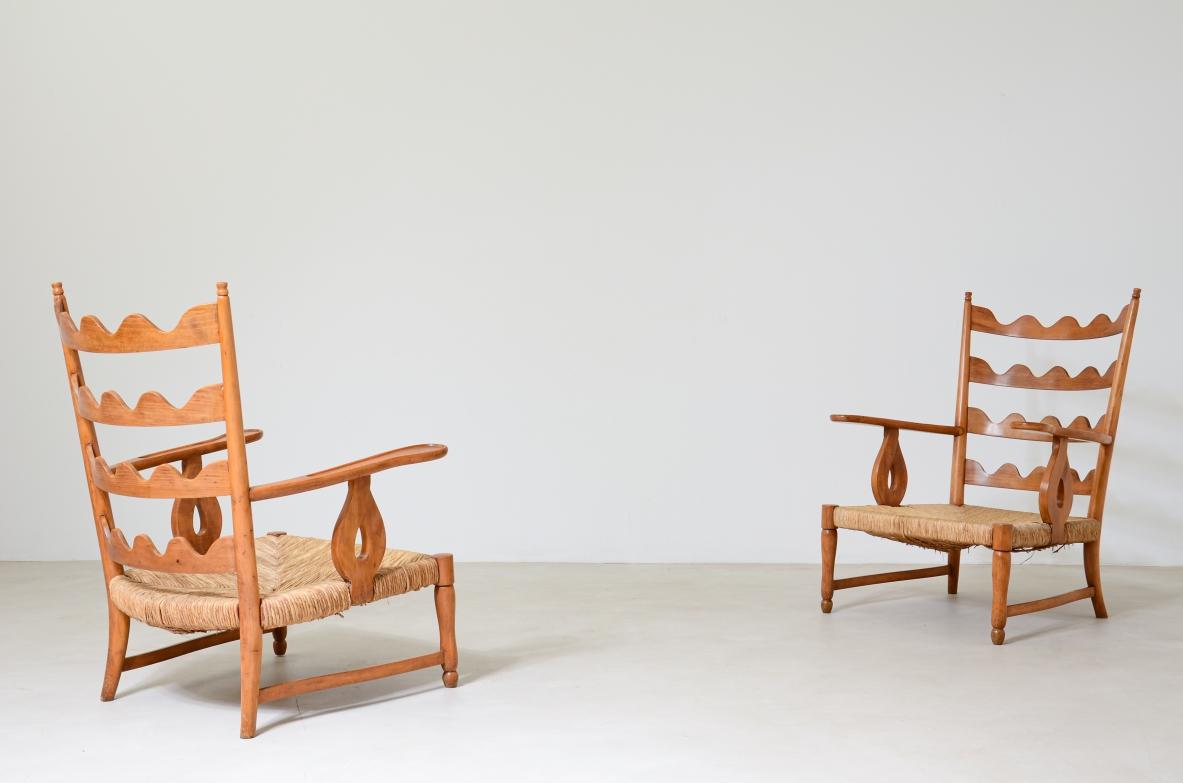 Mid-Century Modern Paolo Buffa, rare paire de fauteuils cerisier avec dossier en forme de vague en vente