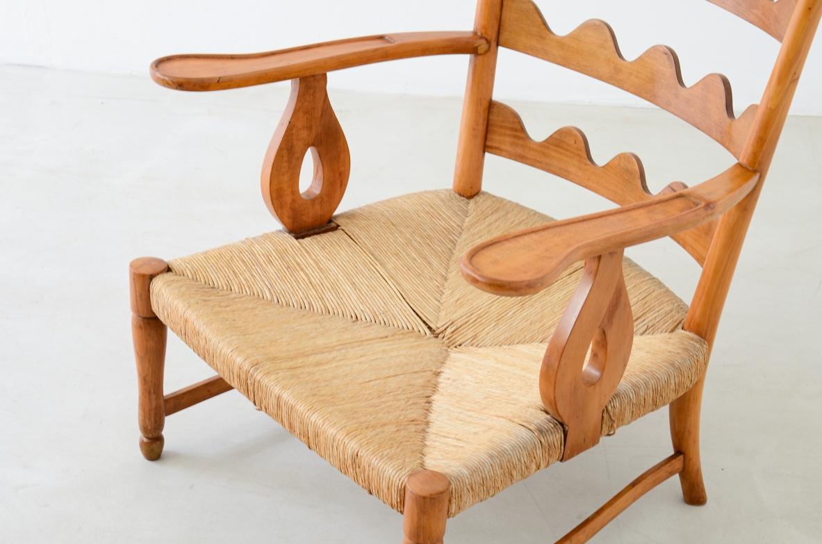 20ième siècle Paolo Buffa, rare paire de fauteuils cerisier avec dossier en forme de vague en vente