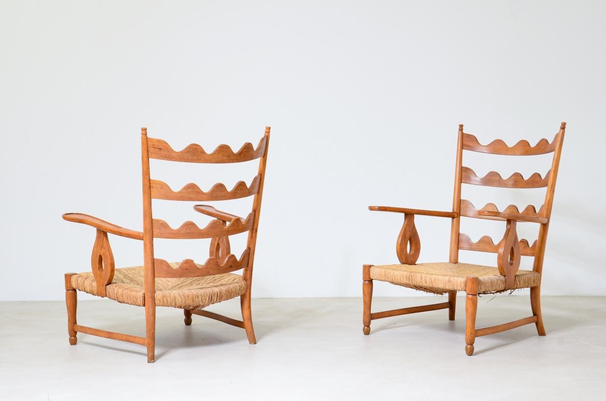 Paolo Buffa, rare paire de fauteuils cerisier avec dossier en forme de vague en vente 1