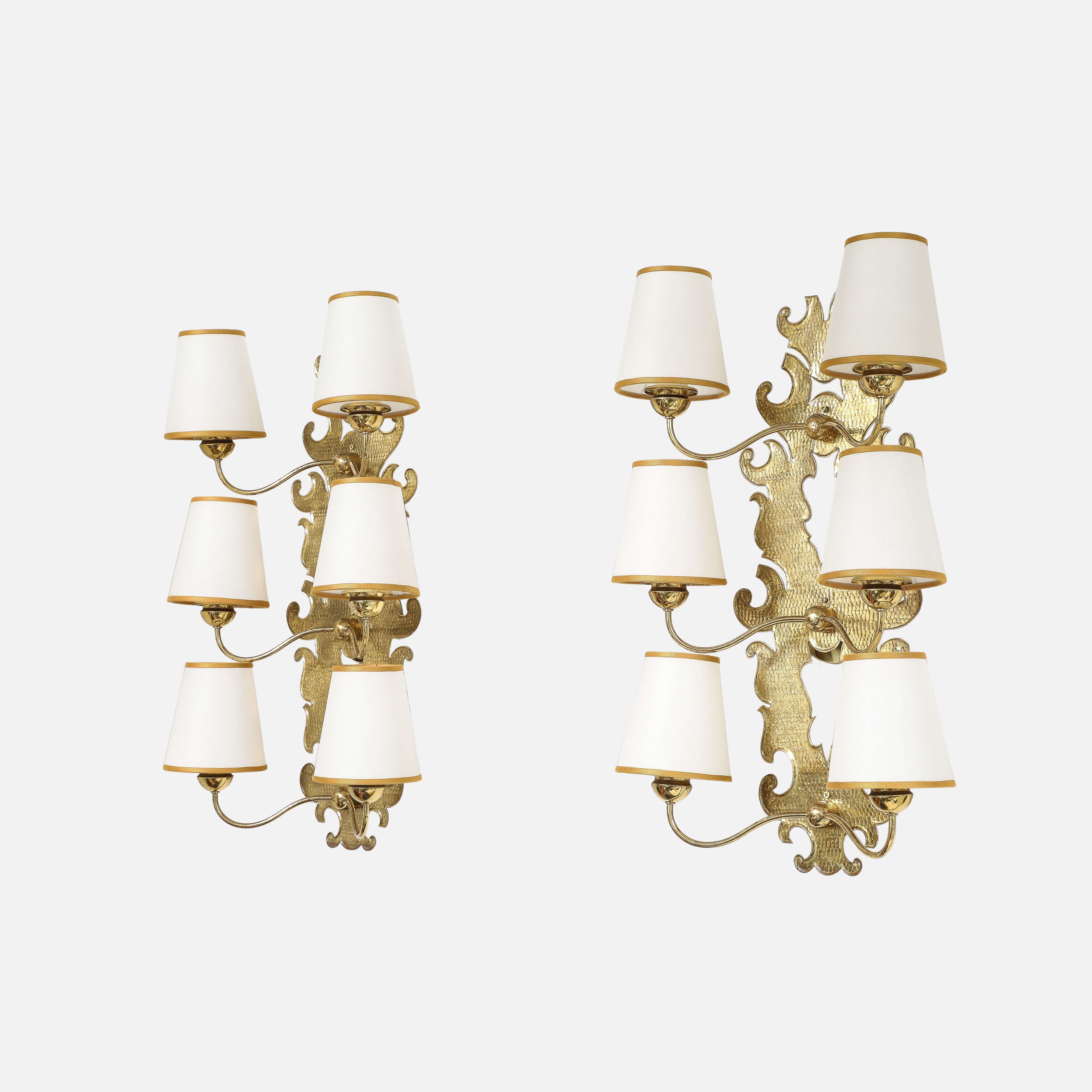 Paolo Buffa Rare Pair of Large Brass Wall Lights with Paper Shades, 1940s Latón en venta