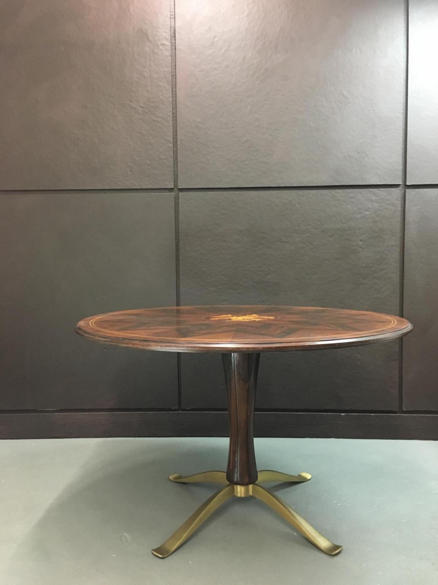 Paolo Buffa Rosewood and Gilt Bronze Dining Table In Good Condition For Sale In LOS ANGELES, CA