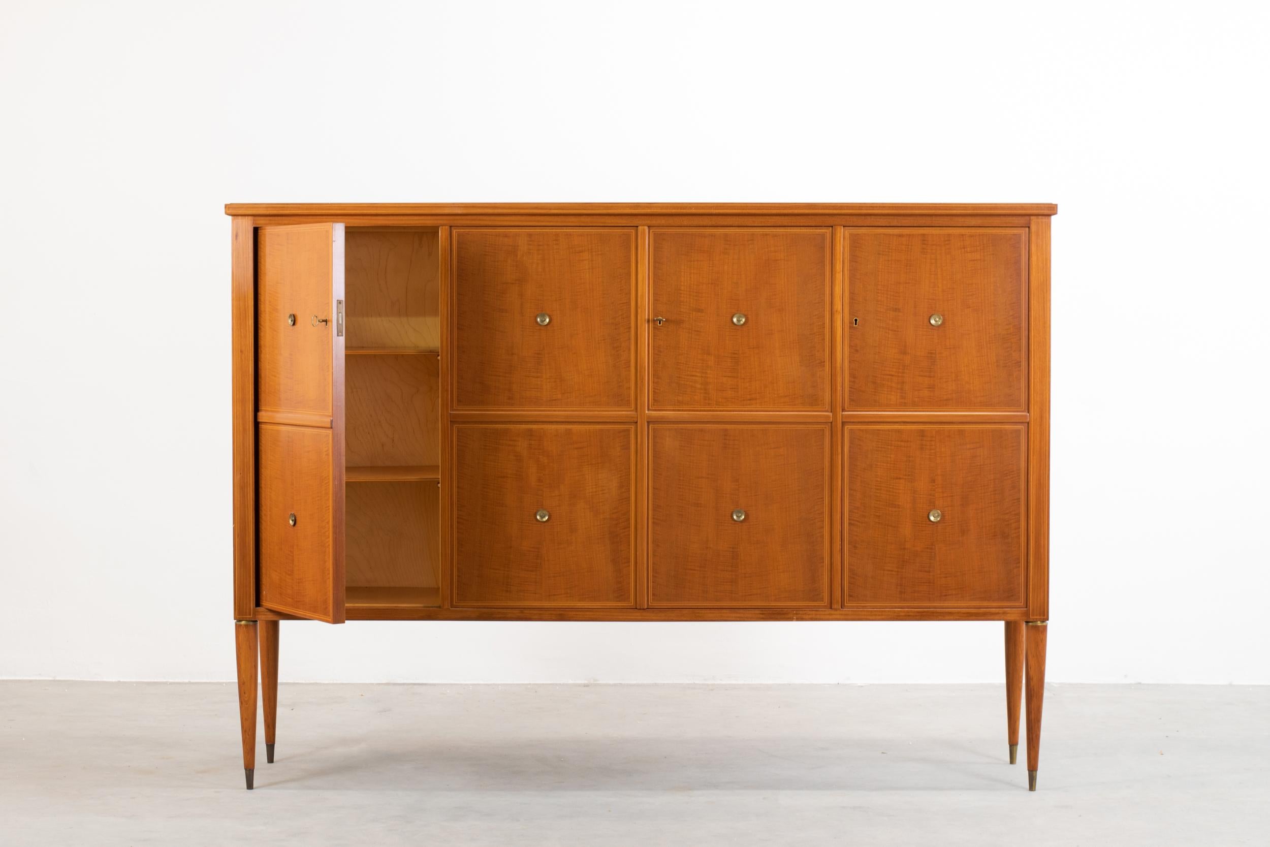 Mid-Century Modern Paolo Buffa Rosewood Sideboard, Four Doors Inner Drawers and Shelves, 1940s