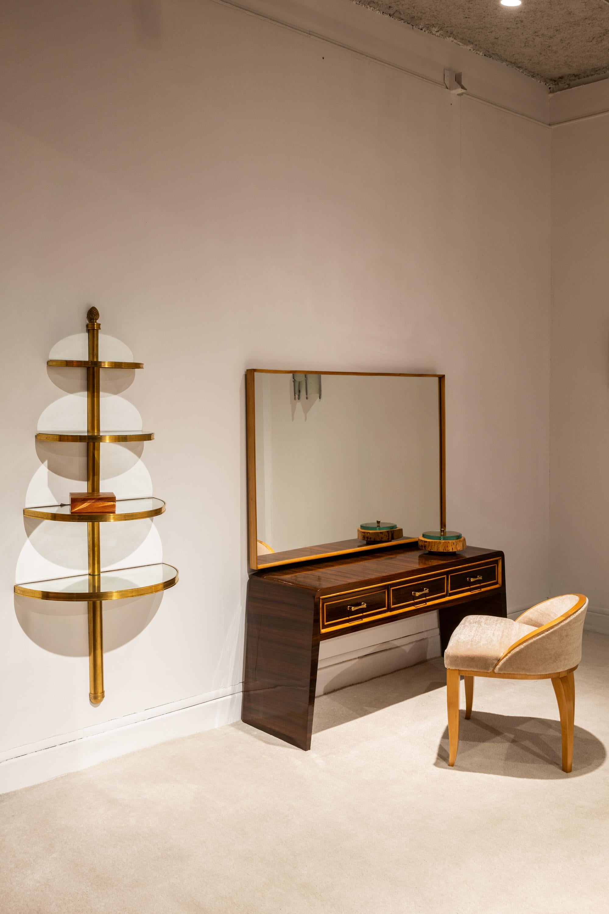 Paolo Buffa - Coiffeuse console en sycomore et laiton des années 1940 en vente 6