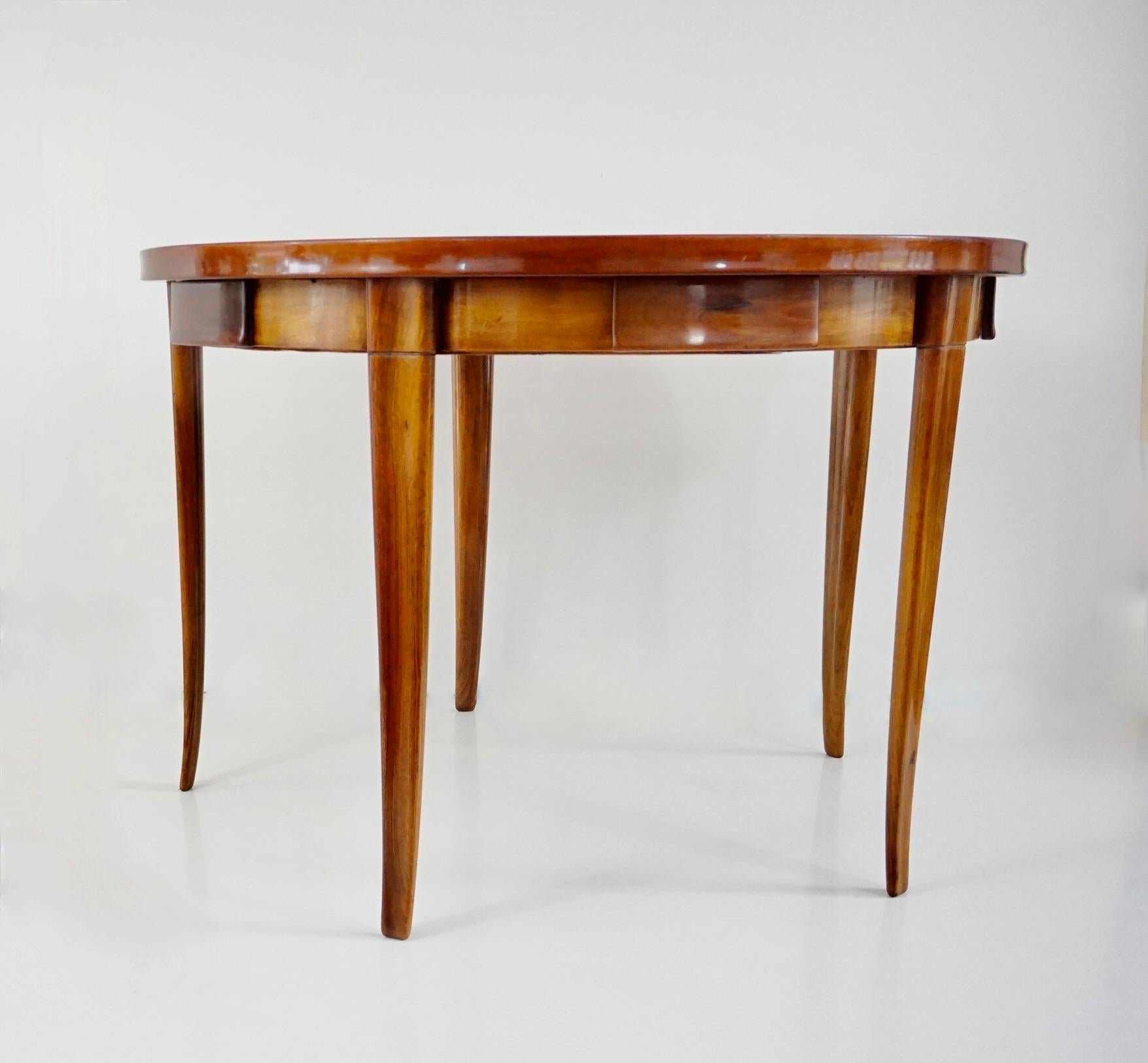 Italian Paolo Buffa round center or game table, walnut, five hidden drawers, 1950 For Sale