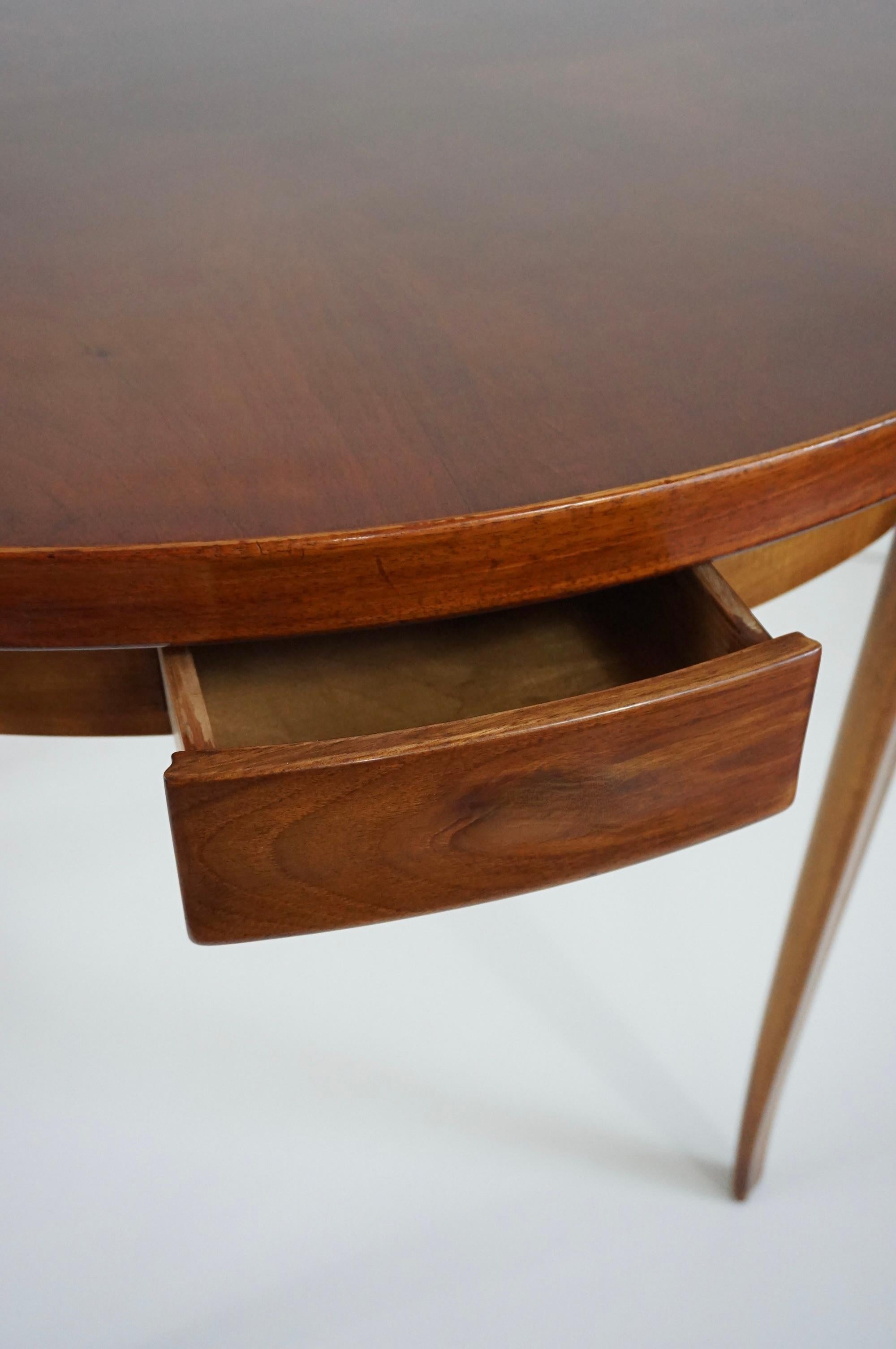 Paolo Buffa round center or game table, walnut, five hidden drawers, 1950 For Sale 1