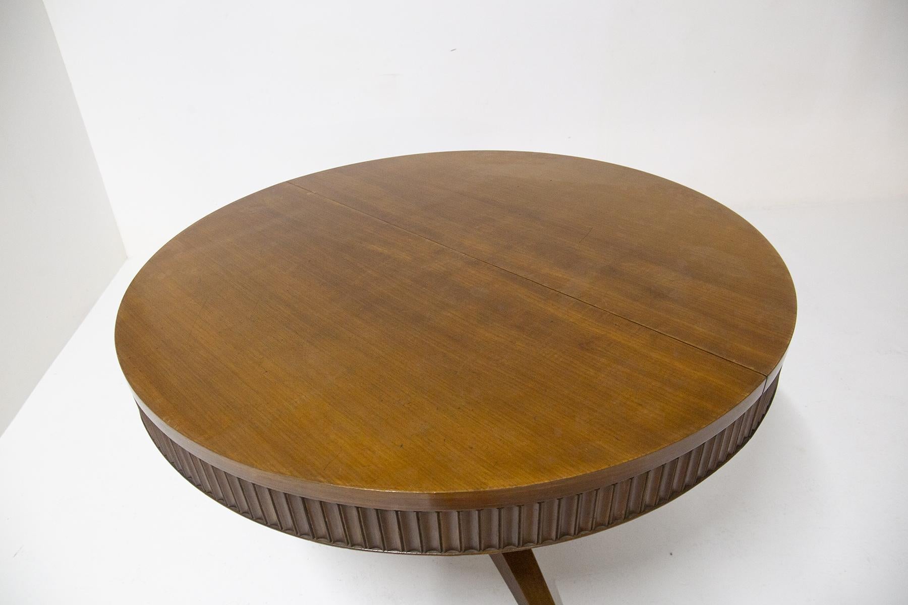Paolo Buffa Round Wooden Table for Serafino Arrighi 1