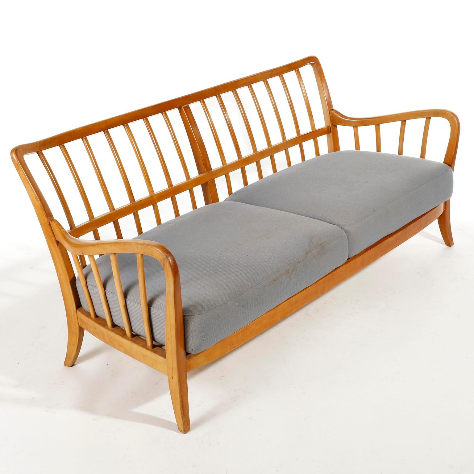 Sitzbank Seette von Thonet, Josef Frank zugeschrieben, Holz, 1940 (Mitte des 20. Jahrhunderts) im Angebot