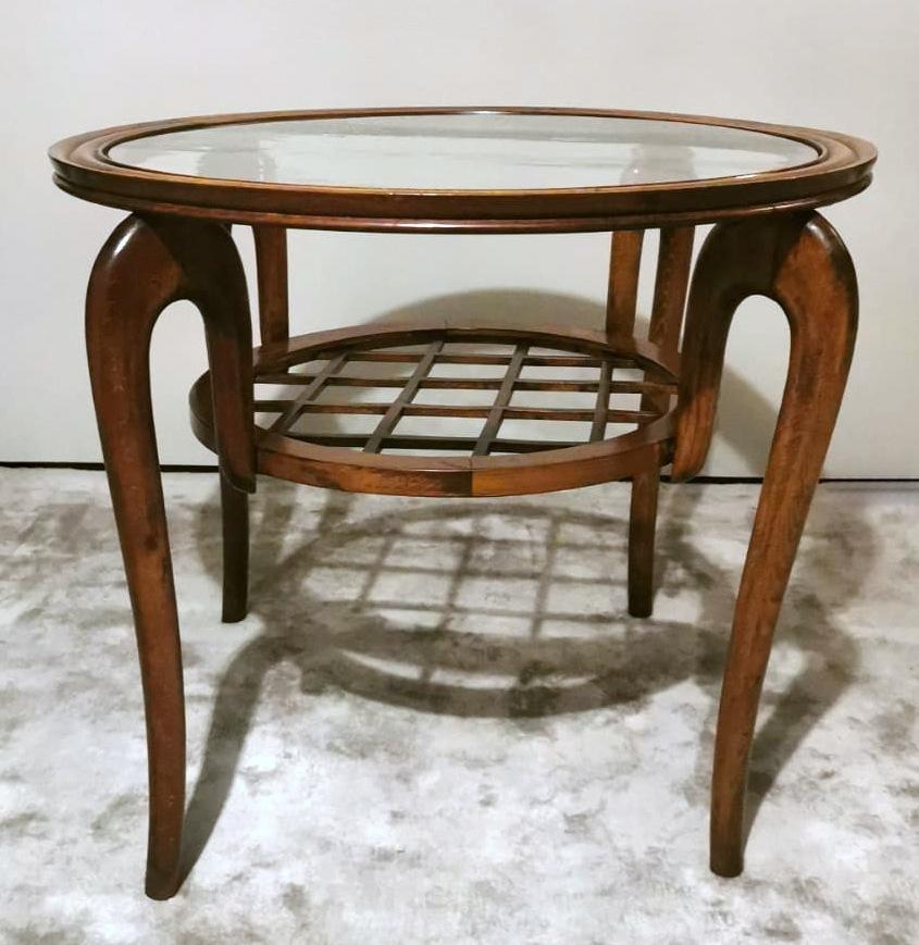 We kindly suggest that you read the entire description, as with it we try to give you detailed technical and historical information to guarantee the authenticity of our objects.
The elegant and distinctive Italian Art Dèco coffee table is made of