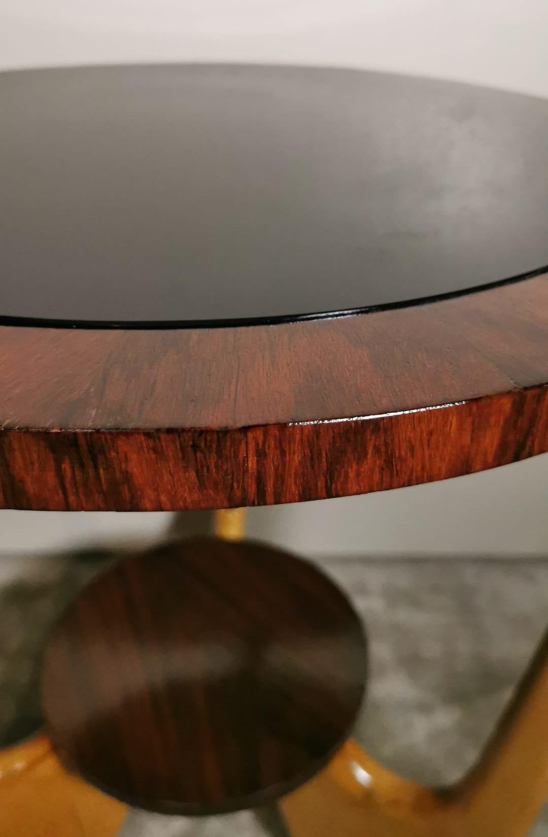 Table basse ronde Art déco italienne de style Paolo Buffa avec verre foncé. en vente 12