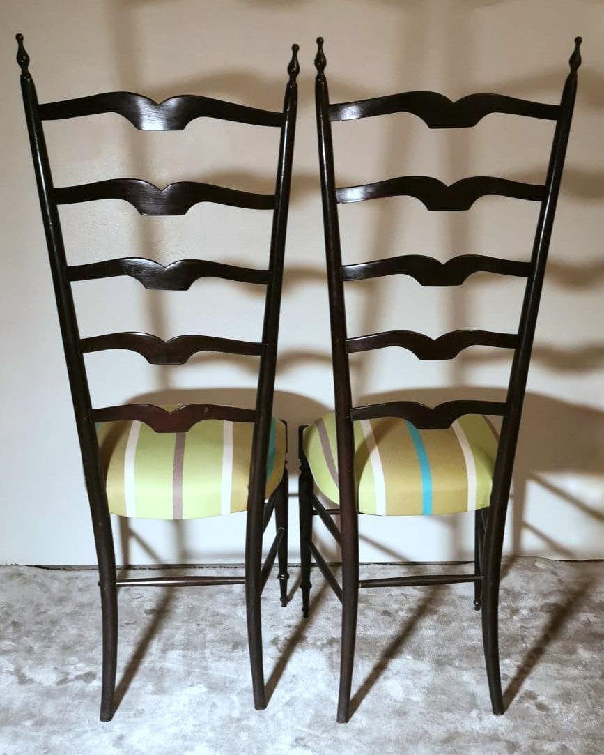 Beech Paolo Buffa Style Pair of Chiavari Chairs in Italian Wood with High Backrest For Sale
