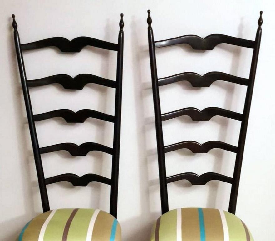 Paolo Buffa Style Pair of Chiavari Chairs in Italian Wood with High Backrest For Sale 1