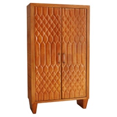 Armario de madera estilo Paolo Buffa con tiradores de cristal de Murano, Italia Años 50