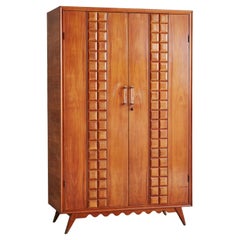 Holzschrank im Paolo Buffa-Stil mit Glasgriffen, Italien 1940er Jahre