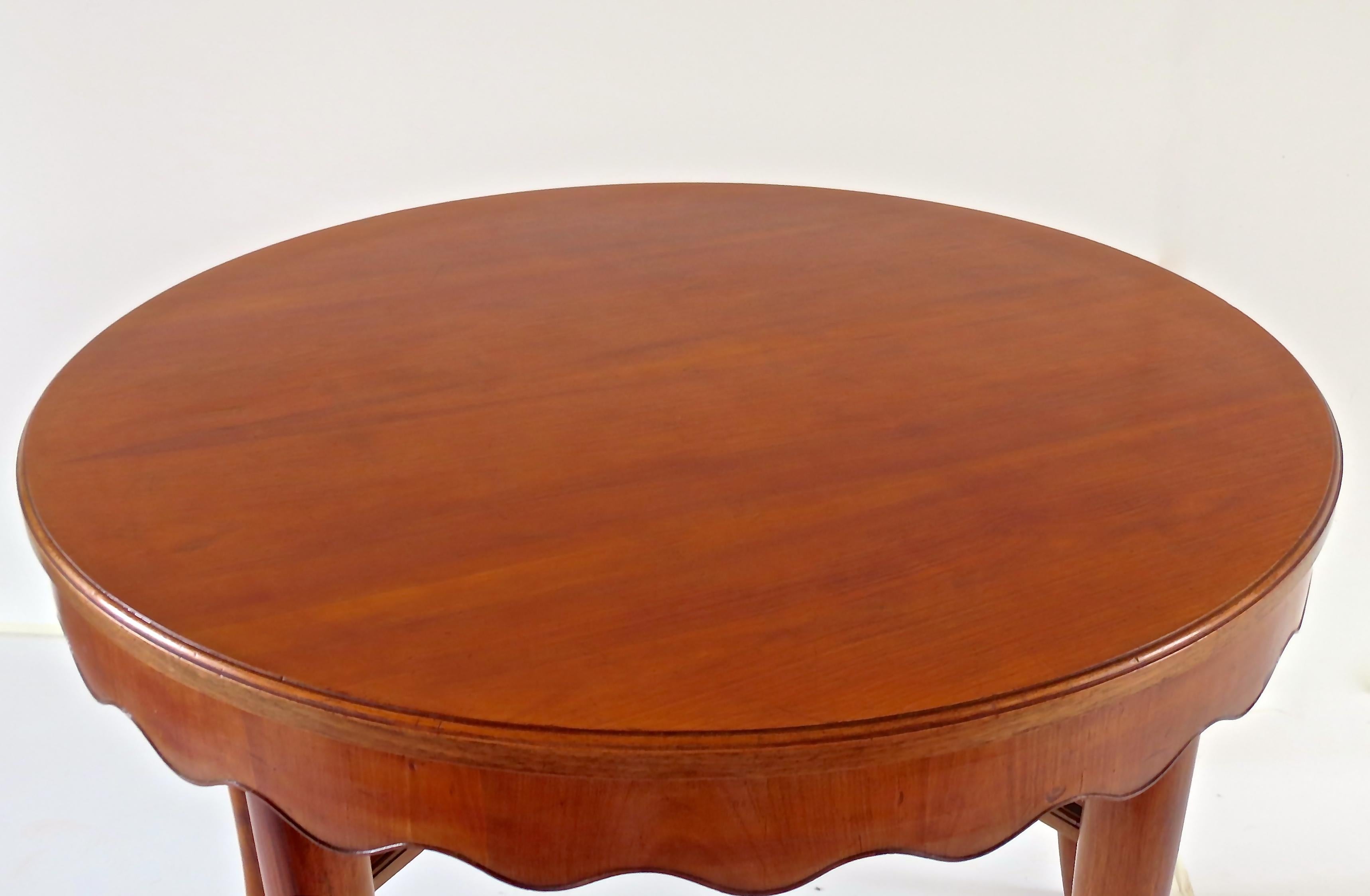 Modern Paolo Buffa Unique Round Dining Table Cherrywood, 1950