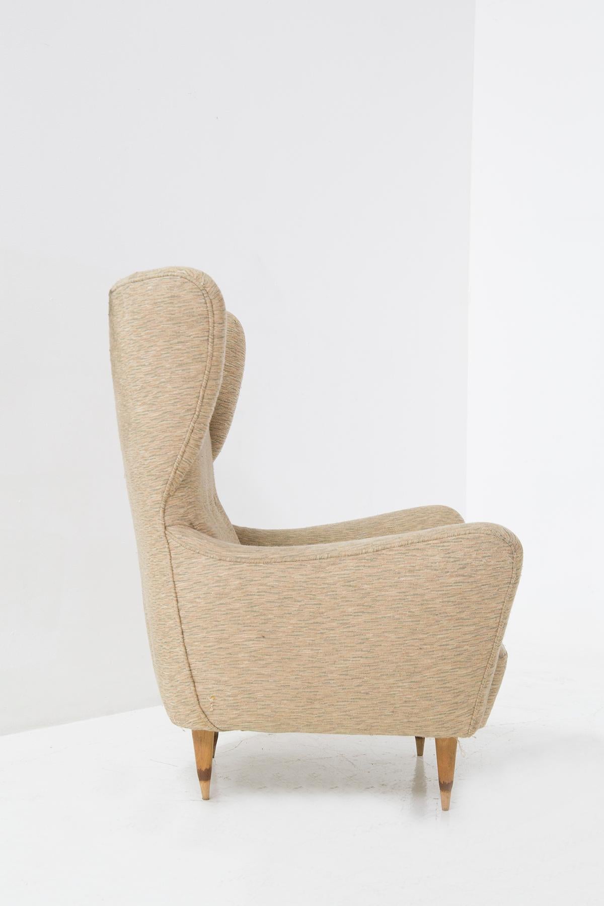 Italienische Vintage-Sessel aus Holz und Stoff von Paolo Buffa 'Attr' (Moderne der Mitte des Jahrhunderts) im Angebot