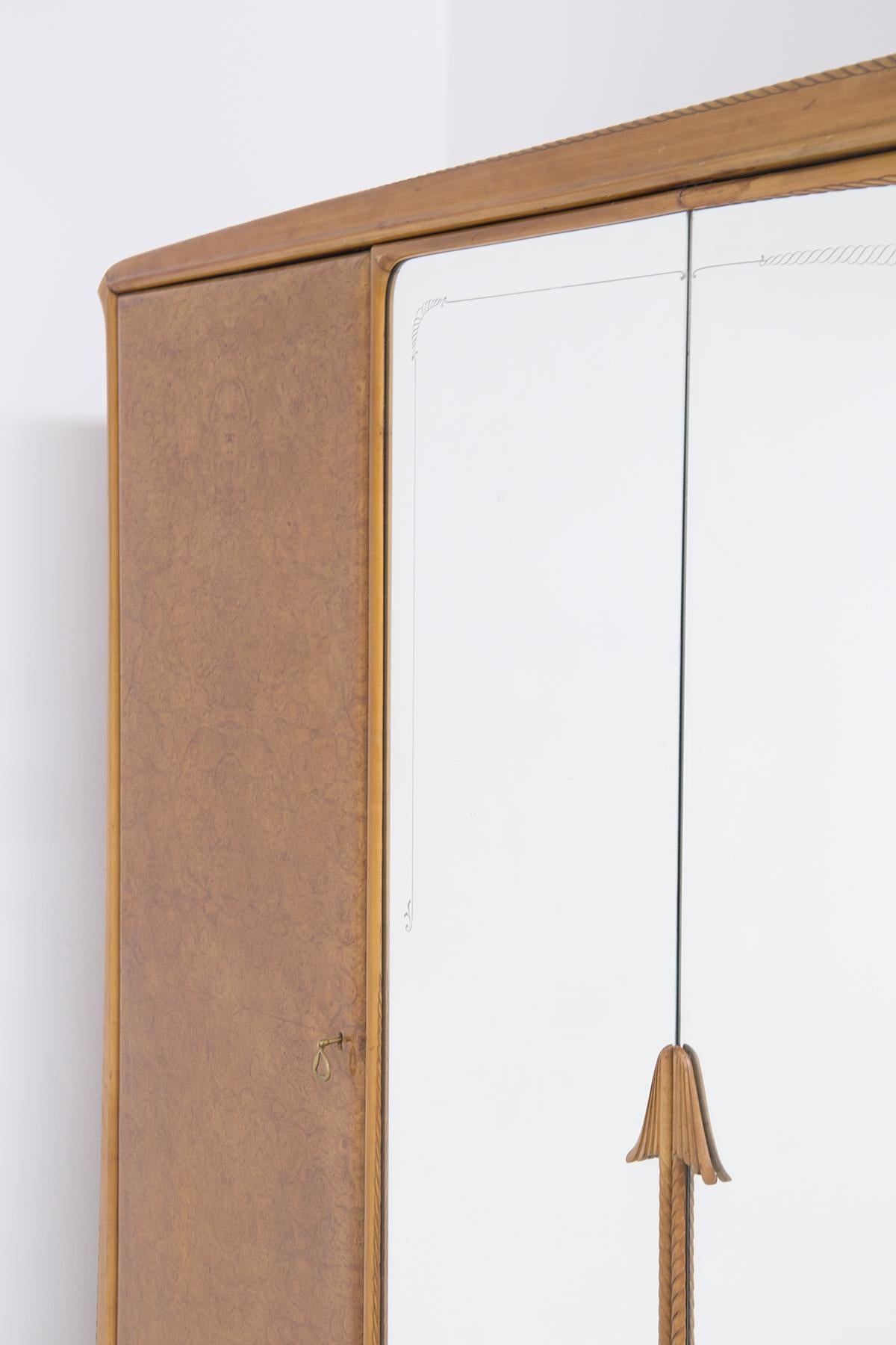 Mid-Century Modern Meuble de rangement vintage en bois et laiton Paolo Buffa en vente