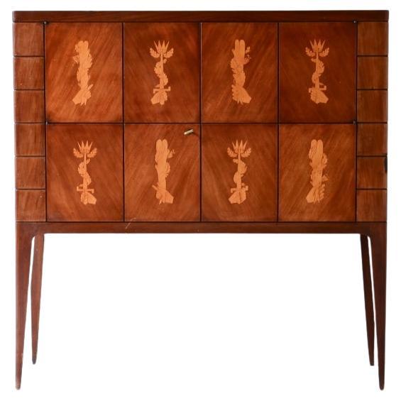 Paolo Buffa, walnut bar cabinet with maple inlaid front For Sale