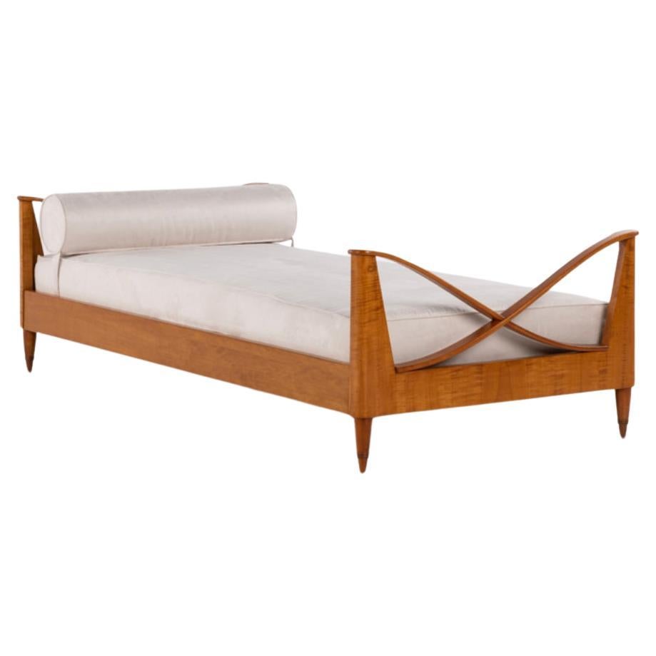 Paolo Buffa, Walnut Daybed, Italy 1940s For Sale