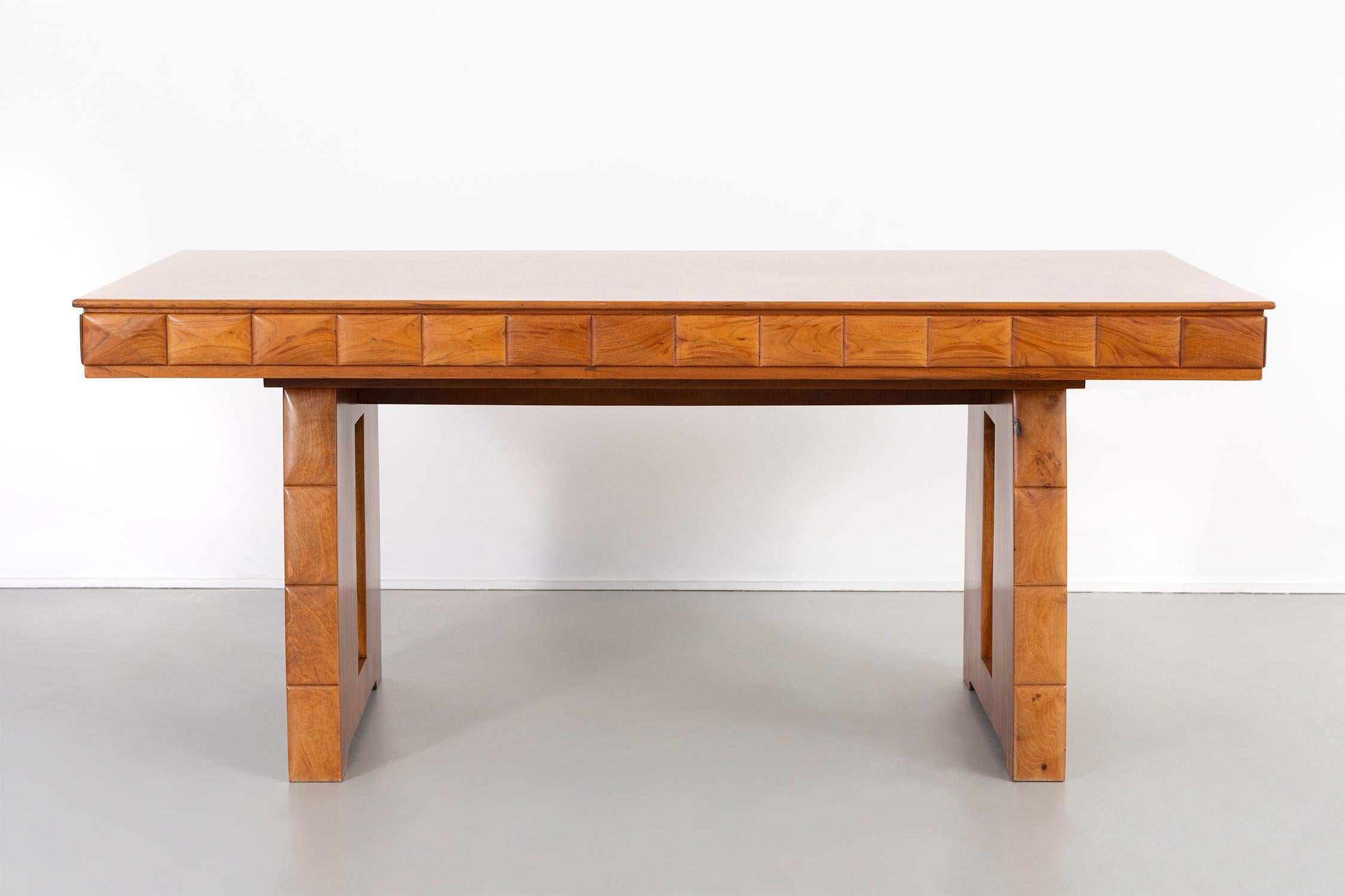 Paolo Buffa Walnut Dining Table or Desk In Good Condition In Chicago, IL